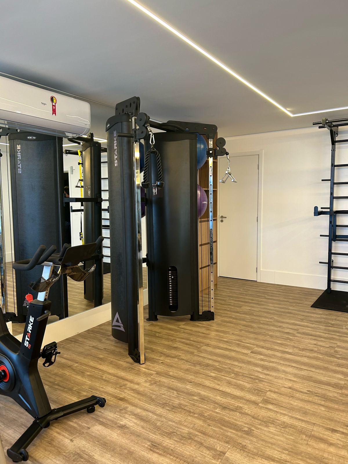 APARTAMENTO 126m² A VENDA - BAIRRO ATIRADORES