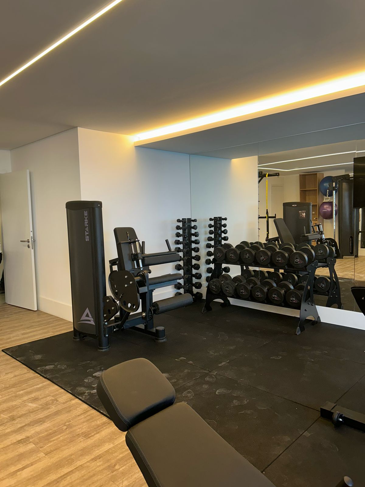 APARTAMENTO 126m² A VENDA - BAIRRO ATIRADORES