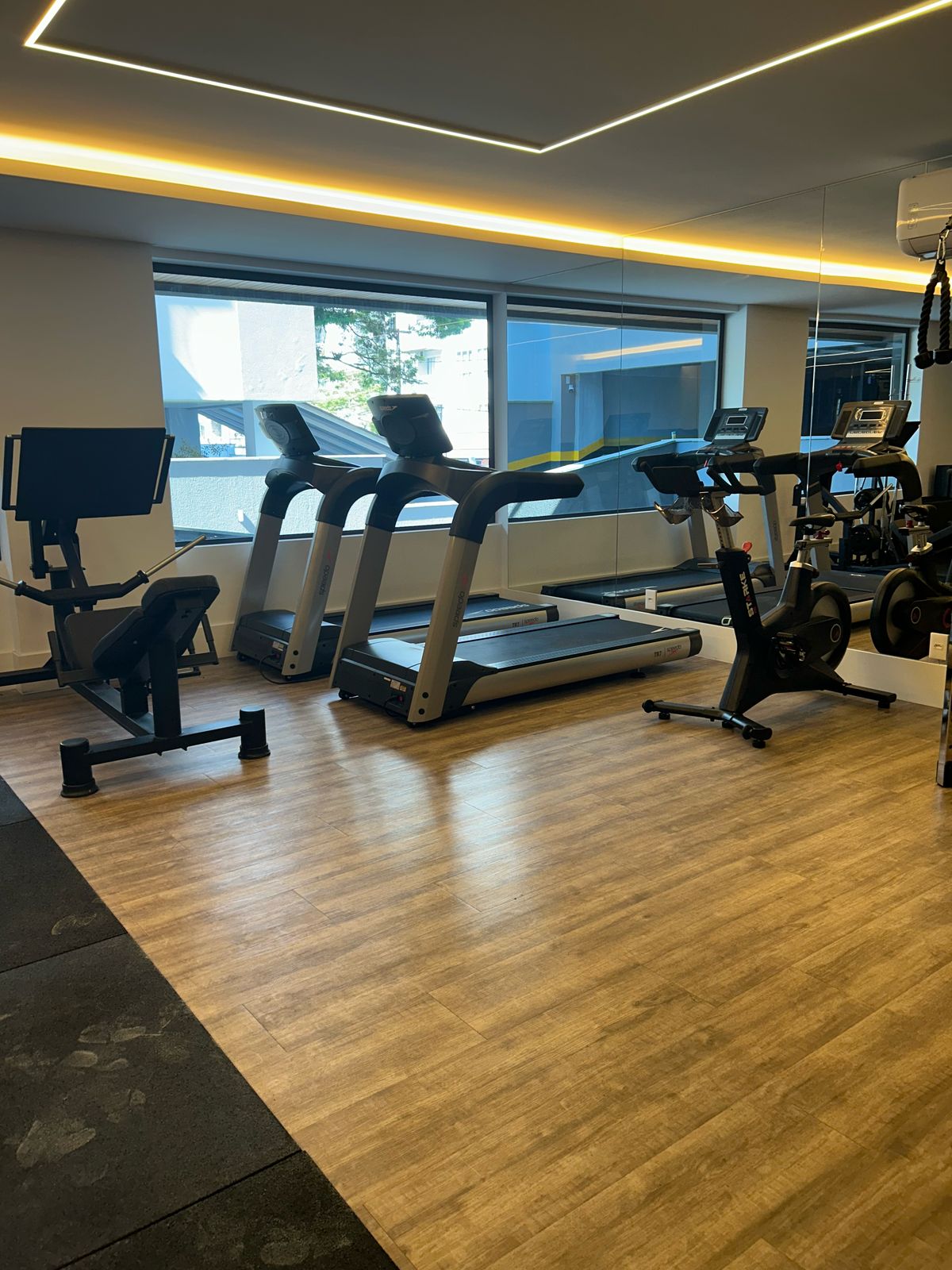 APARTAMENTO 126m² A VENDA - BAIRRO ATIRADORES
