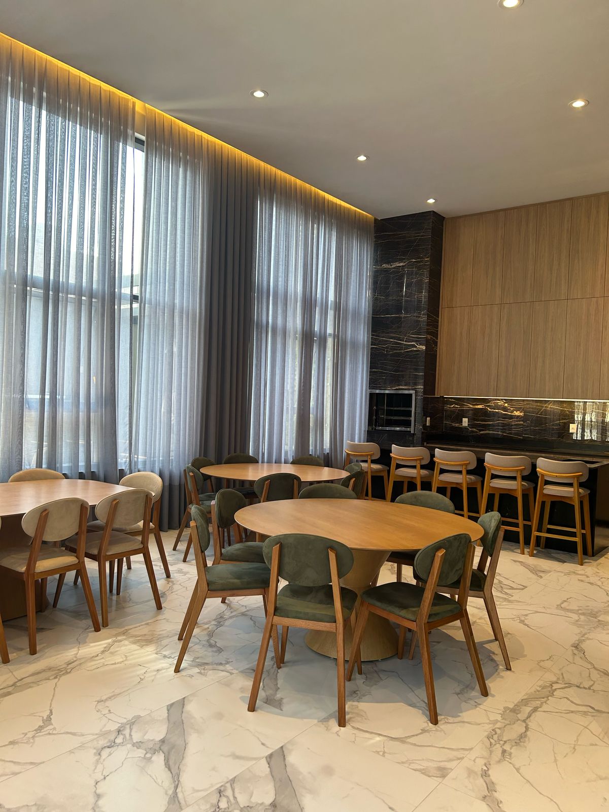 APARTAMENTO 126m² A VENDA - BAIRRO ATIRADORES