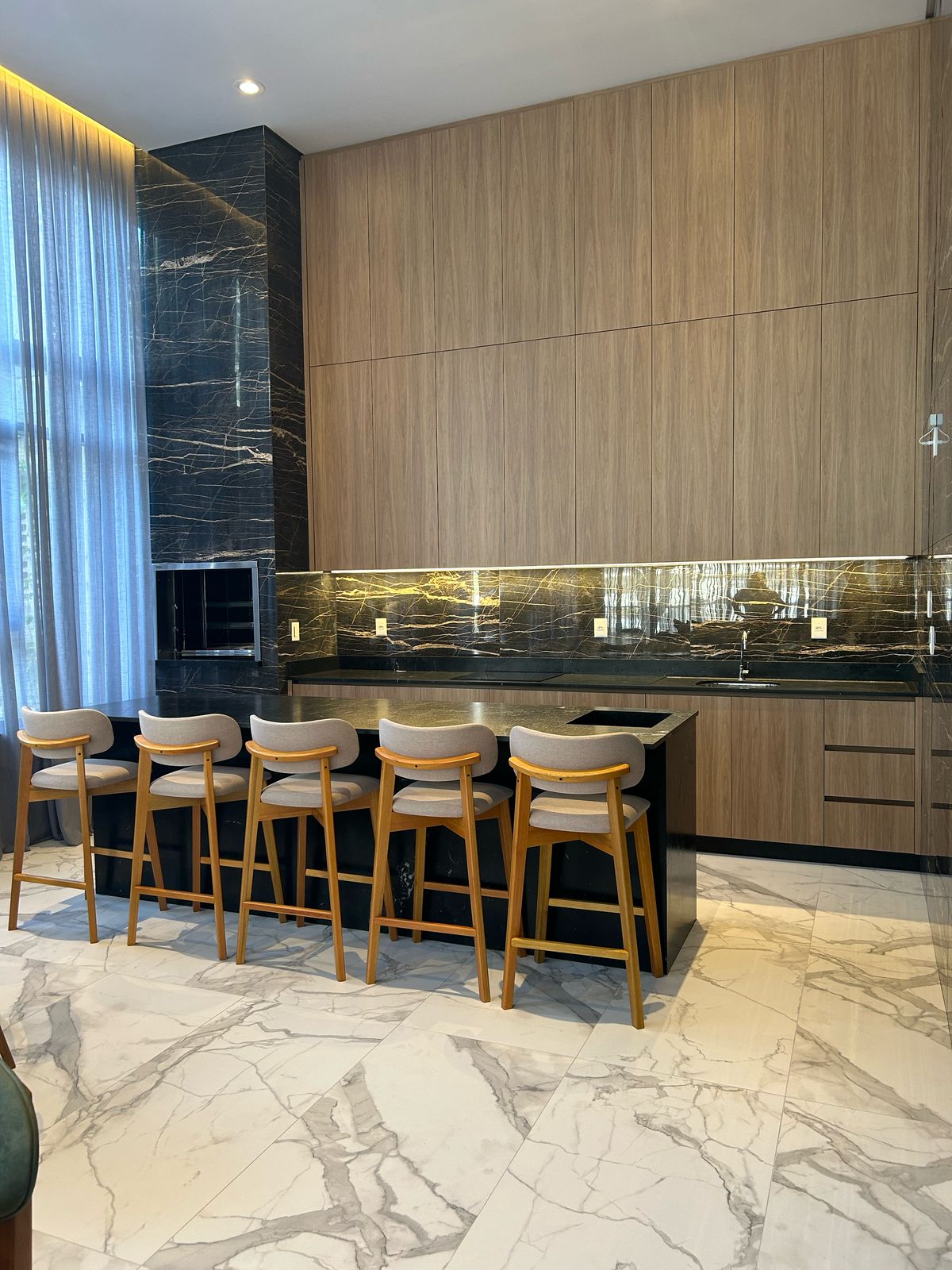 APARTAMENTO 126m² A VENDA - BAIRRO ATIRADORES