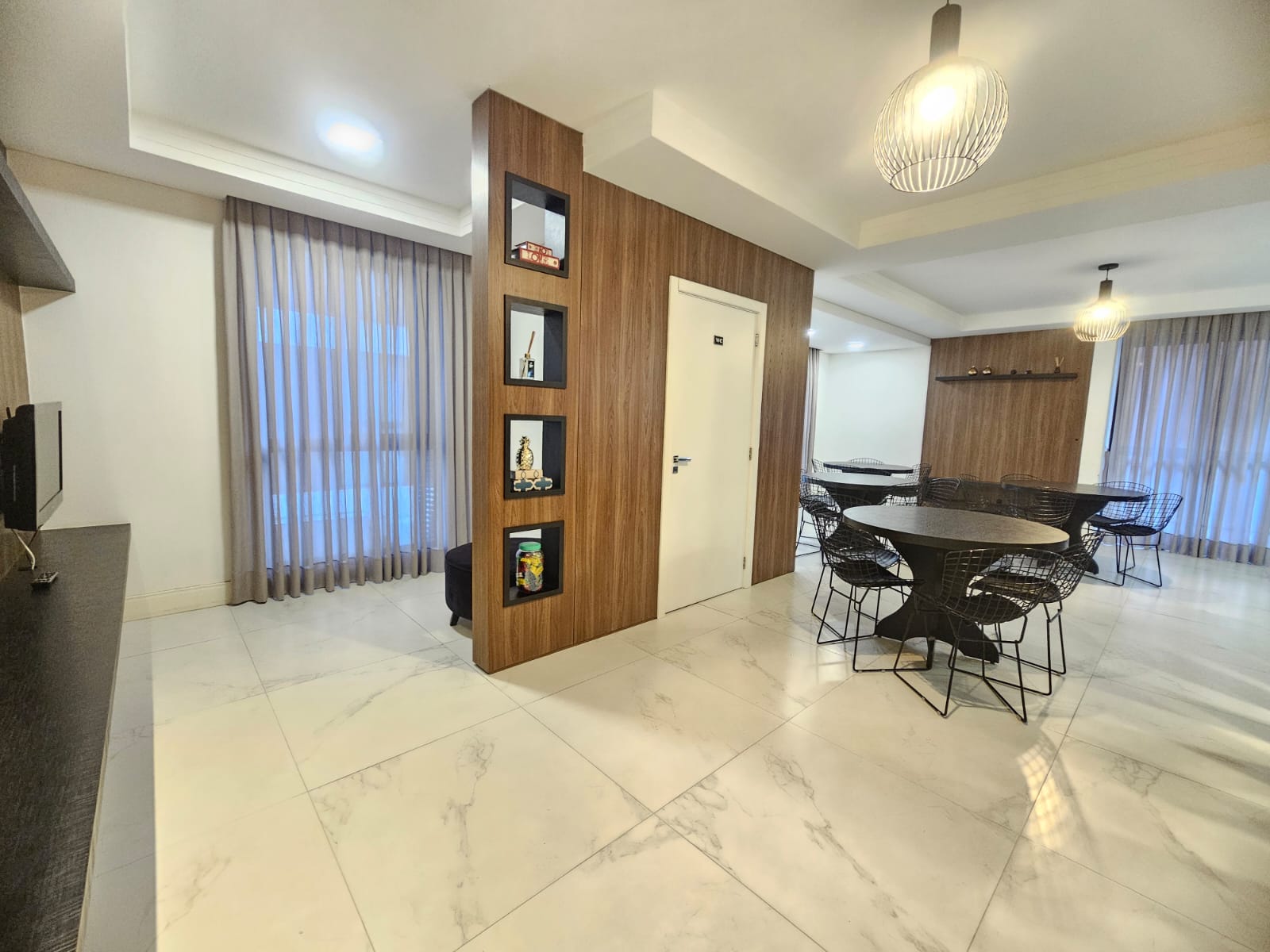 APARTAMENTO AMPLO Á VENDA - BAIRRO FLORESTA
