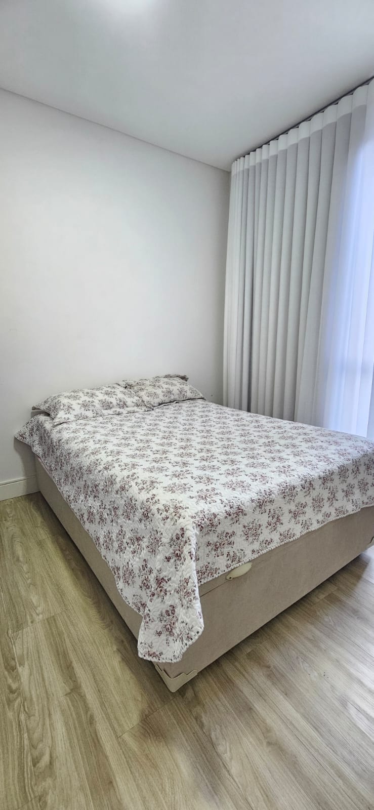 APARTAMENTO AMPLO Á VENDA - BAIRRO FLORESTA