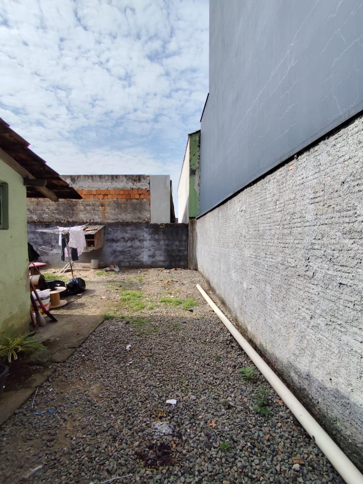 CASA A VENDA - BAIRRO COSTA E SILVA