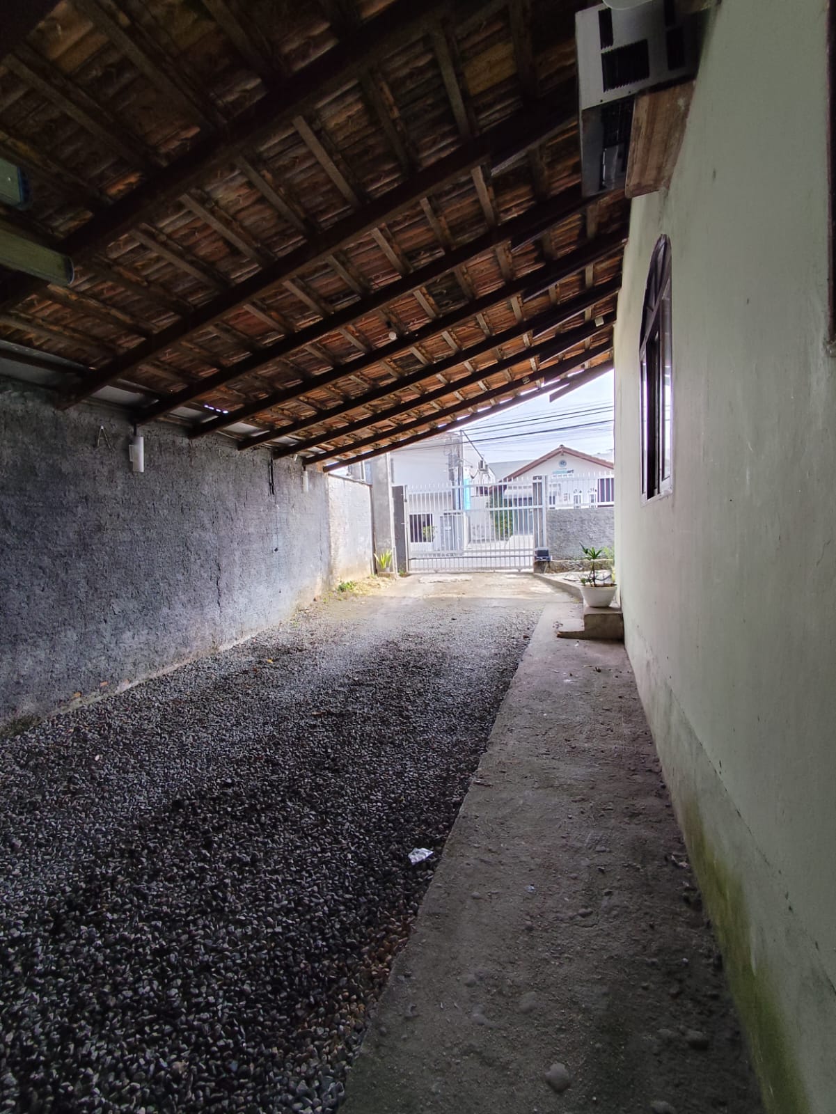 CASA A VENDA - BAIRRO COSTA E SILVA