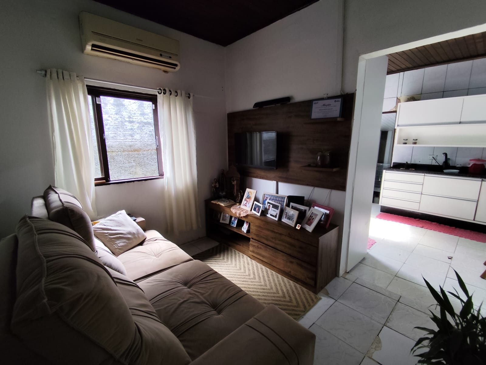 CASA A VENDA - BAIRRO COSTA E SILVA