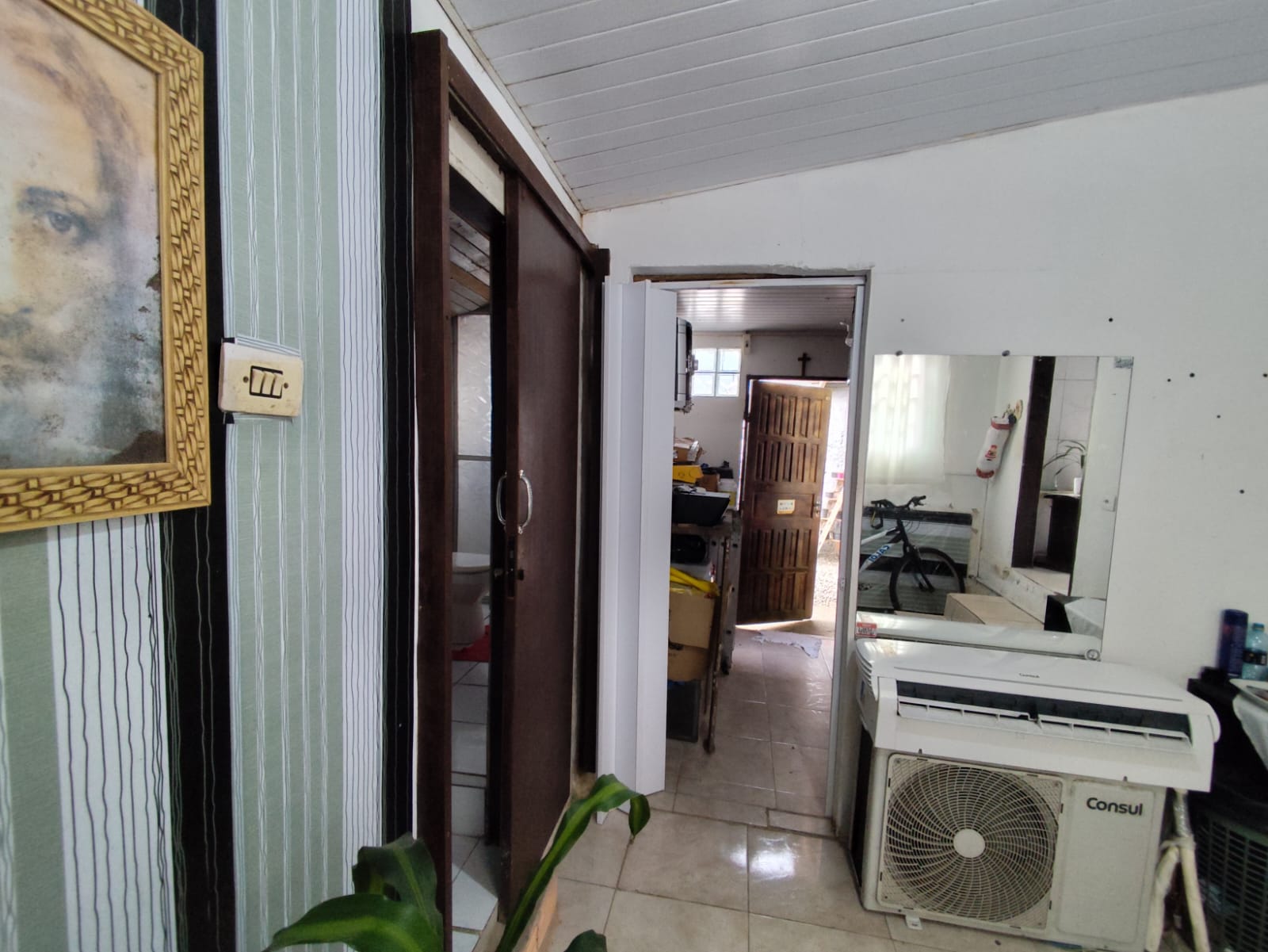 CASA A VENDA - BAIRRO COSTA E SILVA