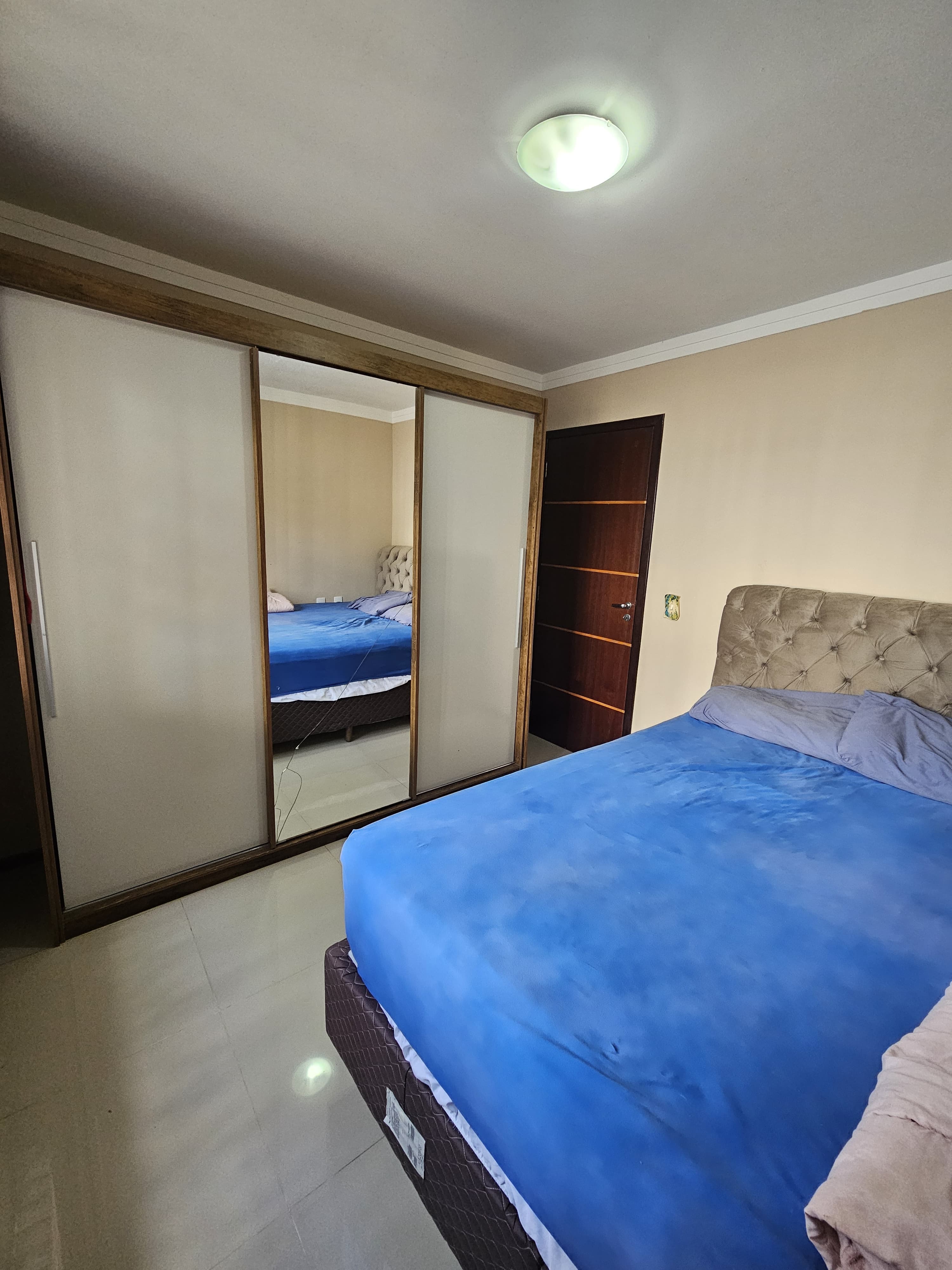 Casa com Amplo Terreno e Excelente Localização no Costa e Silva