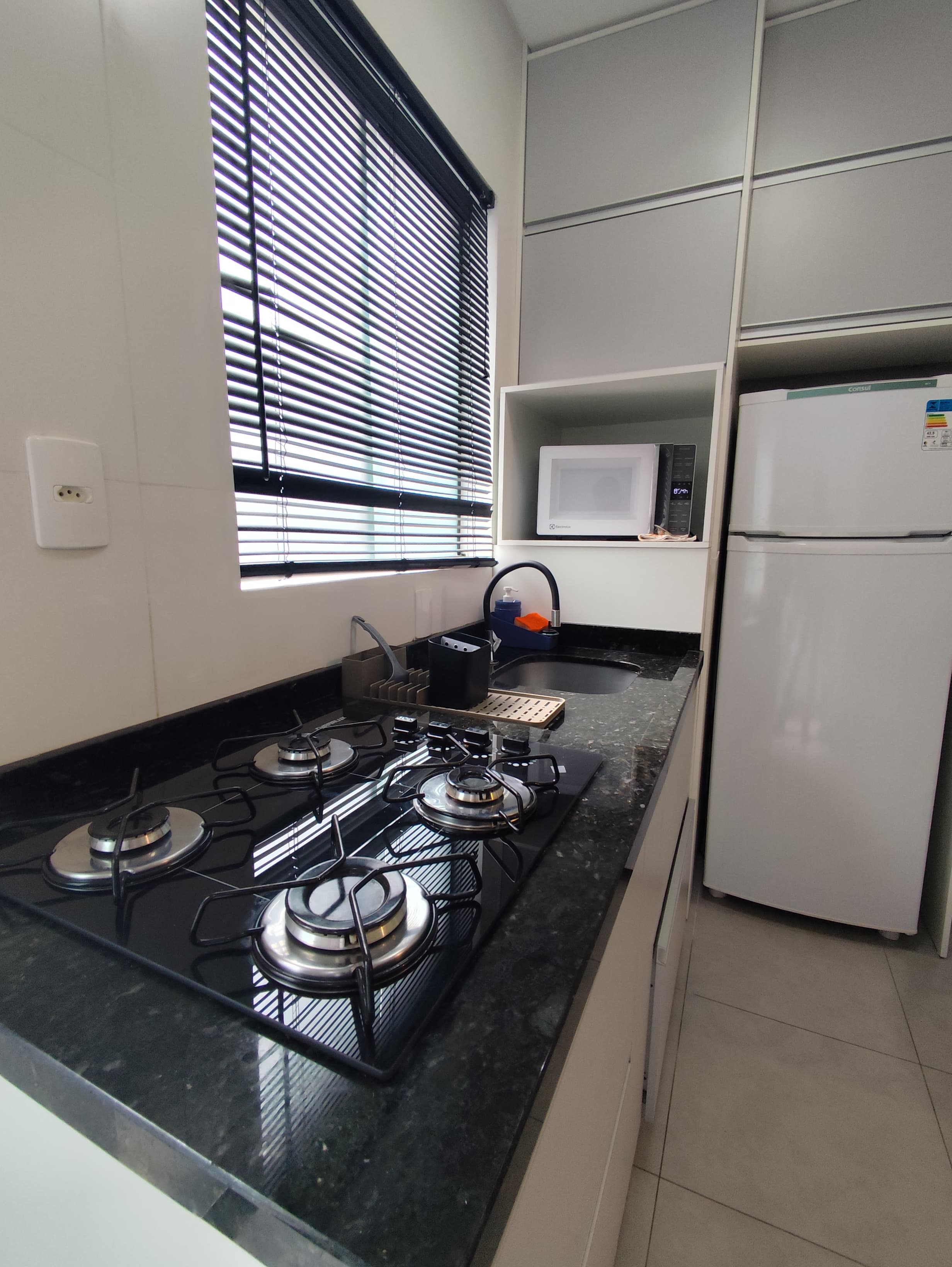 APARTAMENTO MOBILIADO  A VENDA, NO COSTA E SILVA
