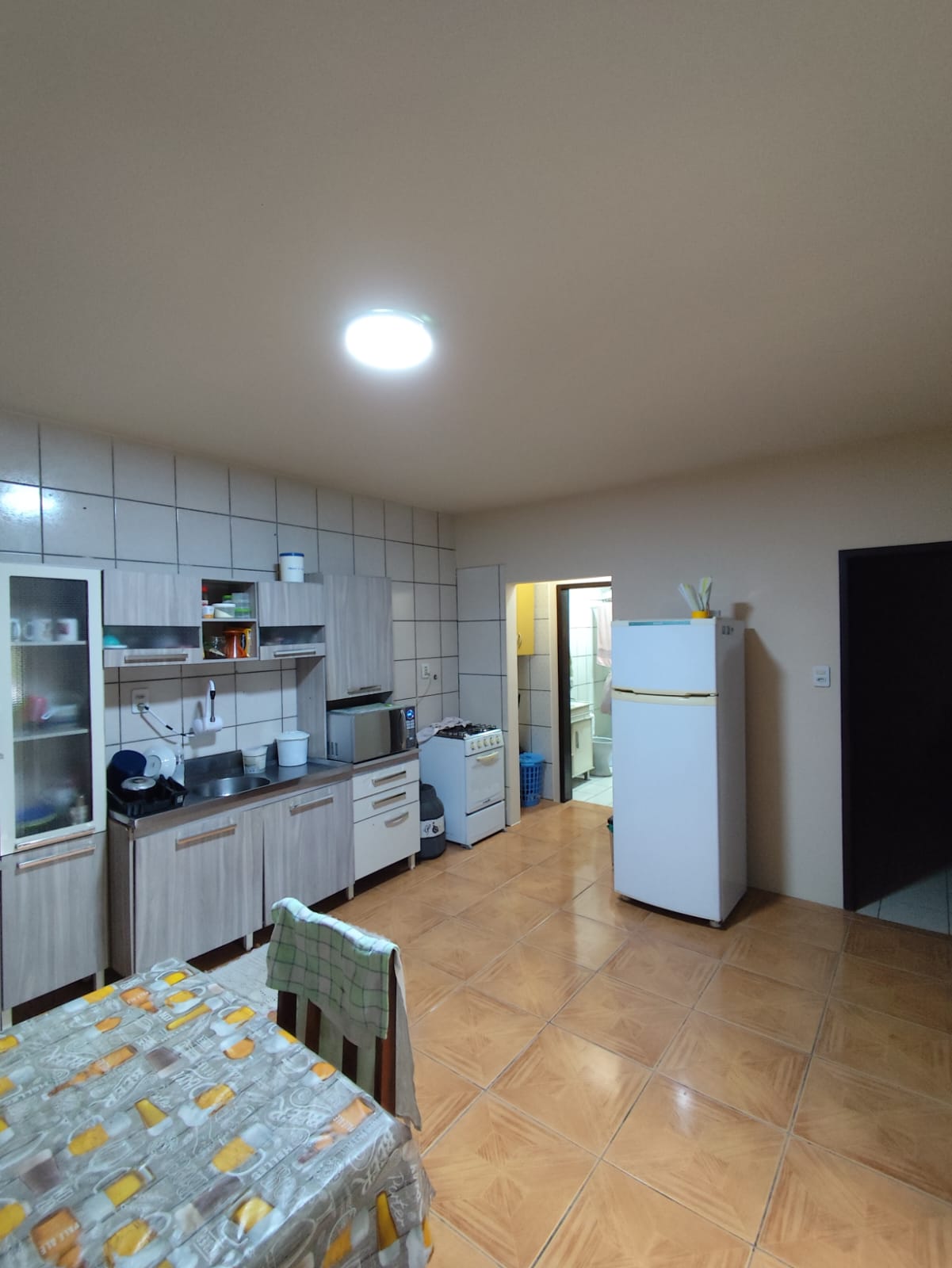 CASA EM TERRENO COMPARTILHADO  PARA LOCAÇÃO 