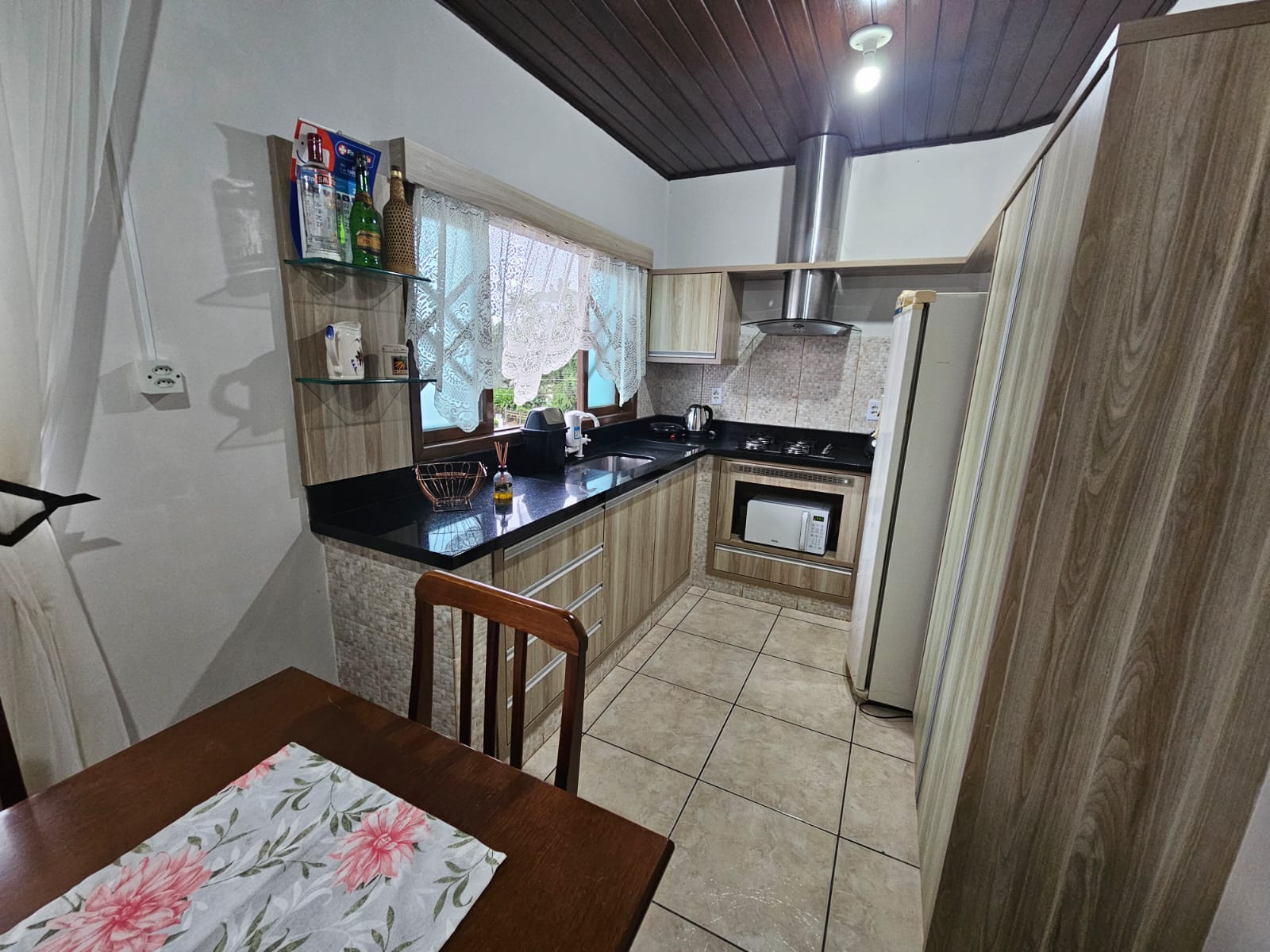 APARTAMENTO PARA LOCAÇÃO DE 3 MESES - COSTA E SILVA