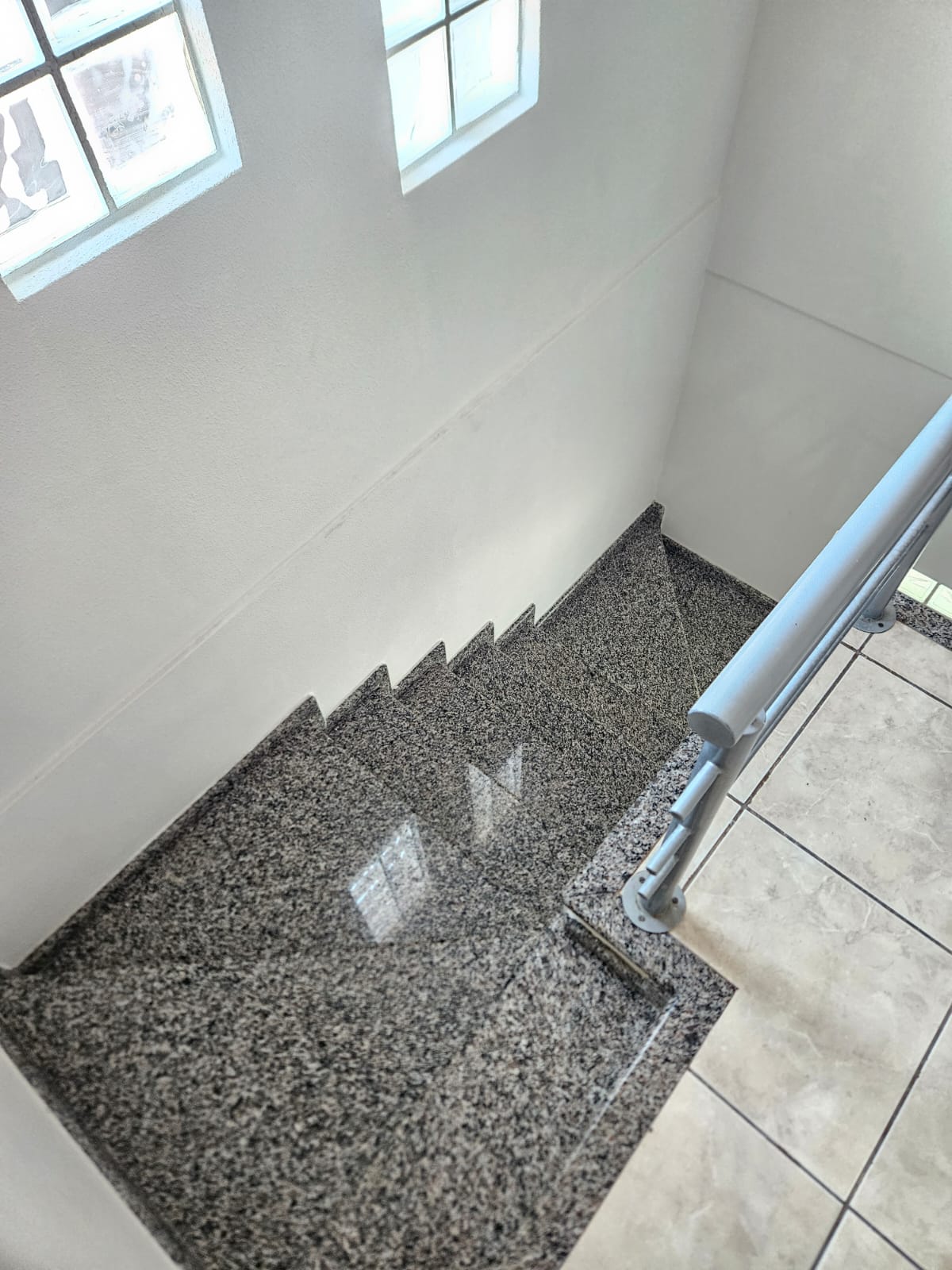 APARTAMENTO PARA LOCAÇÃO DE 3 MESES - COSTA E SILVA