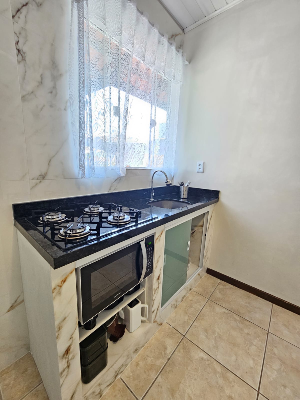 APARTAMENTO PARA LOCAÇÃO DE 3 MESES - COSTA E SILVA