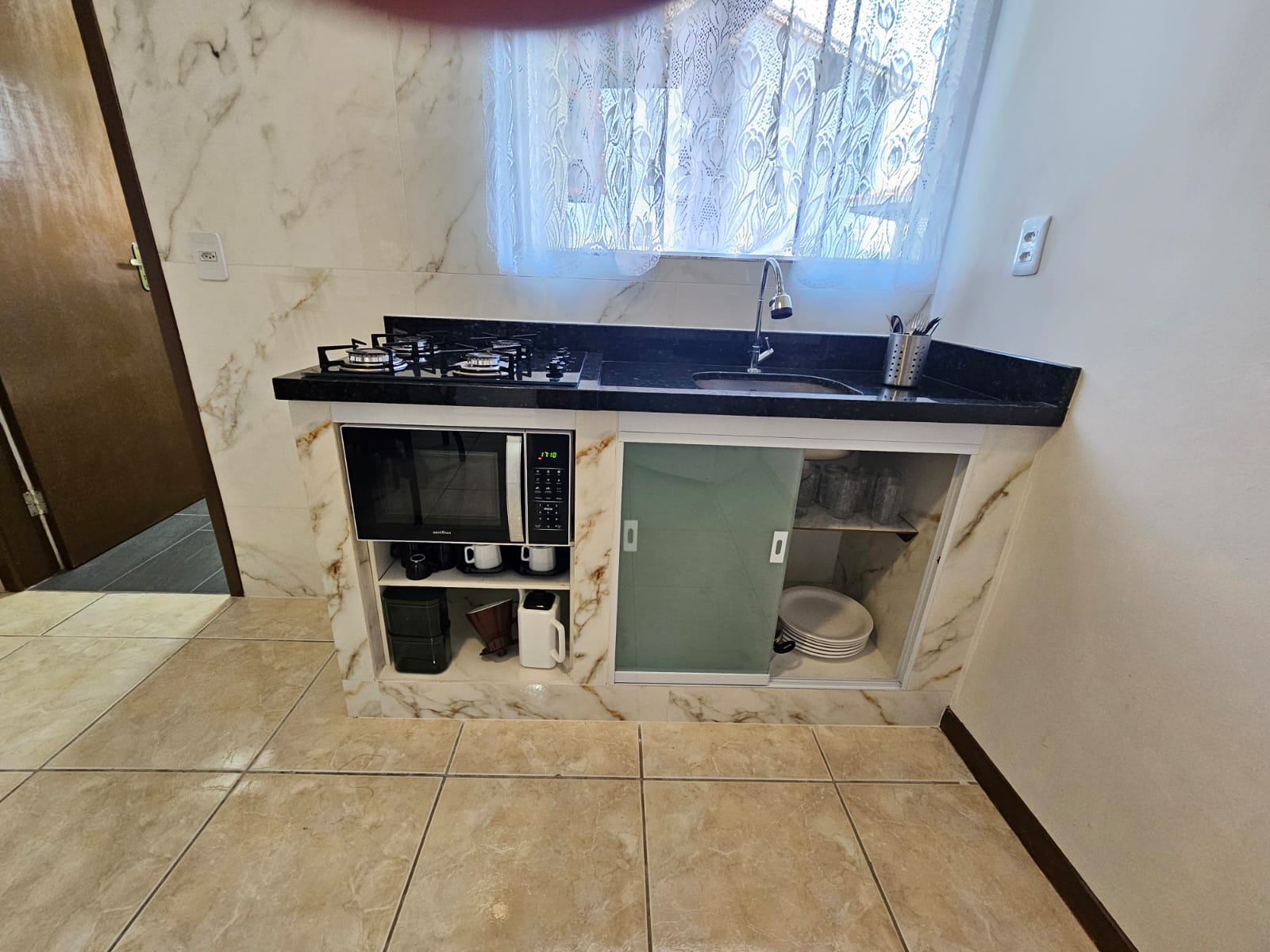 APARTAMENTO PARA LOCAÇÃO DE 3 MESES - COSTA E SILVA