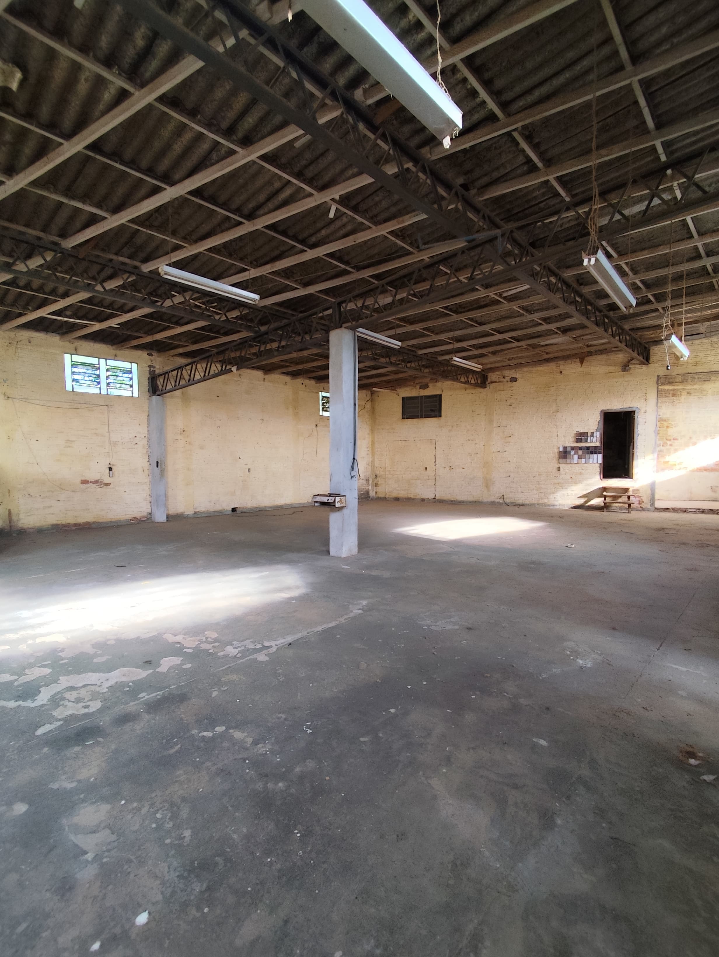 GALPÃO COMERCIAL Á VENDA - JARIVATUBA, JOINVILLE