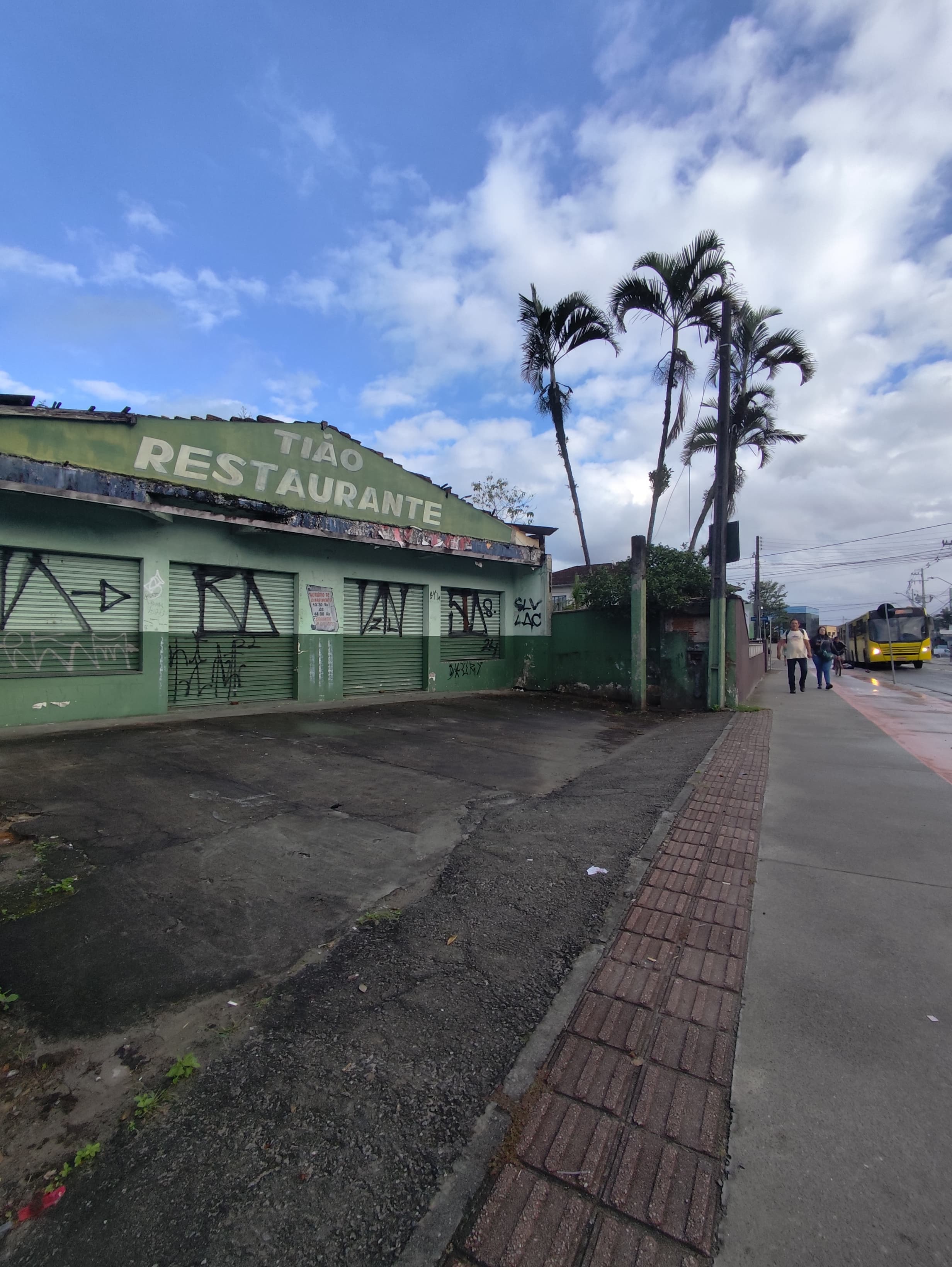 SALA COMERCIAL DE ESQUINA Á VENDA - BOA VISTA