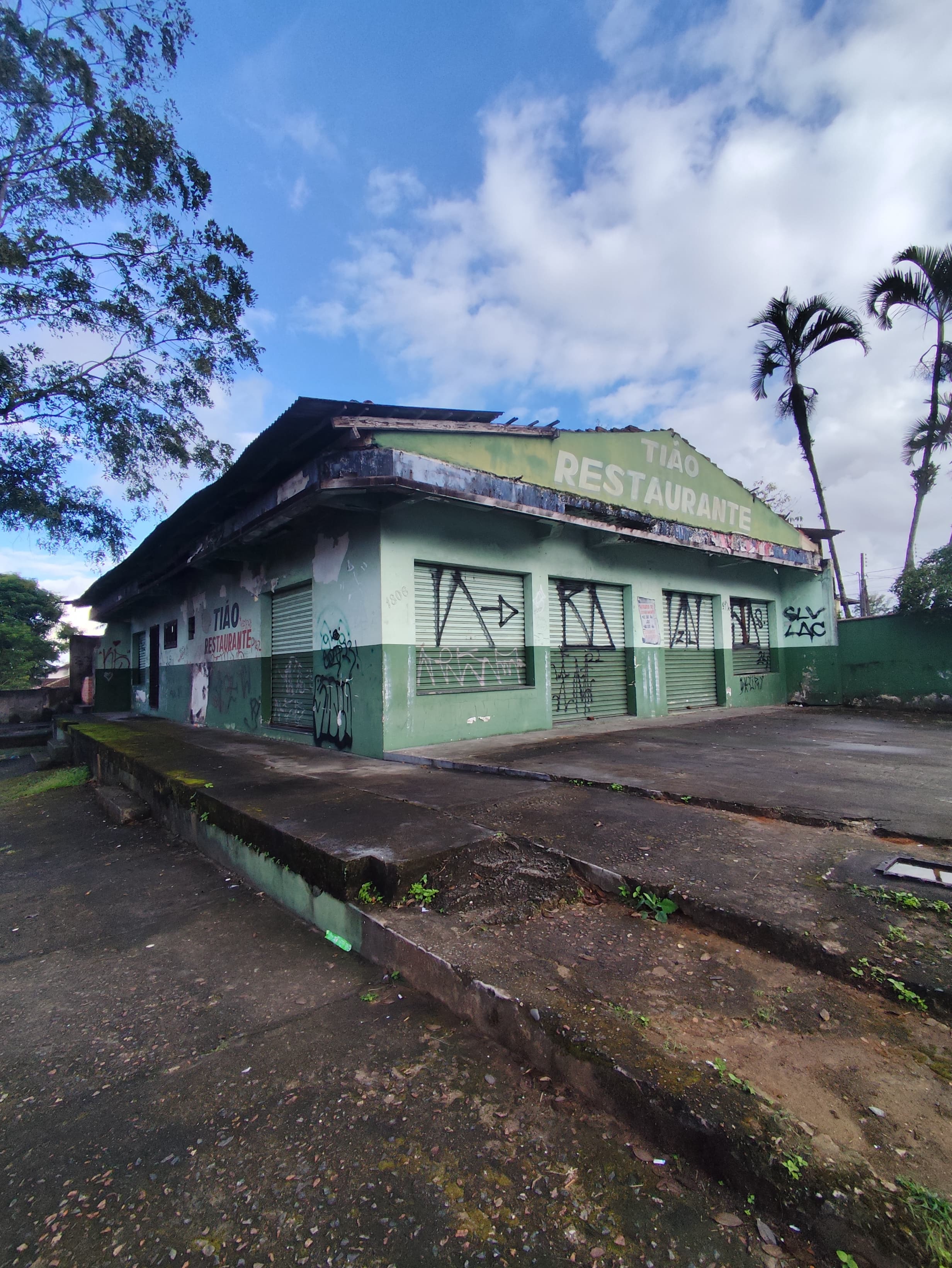 SALA COMERCIAL DE ESQUINA Á VENDA - BOA VISTA