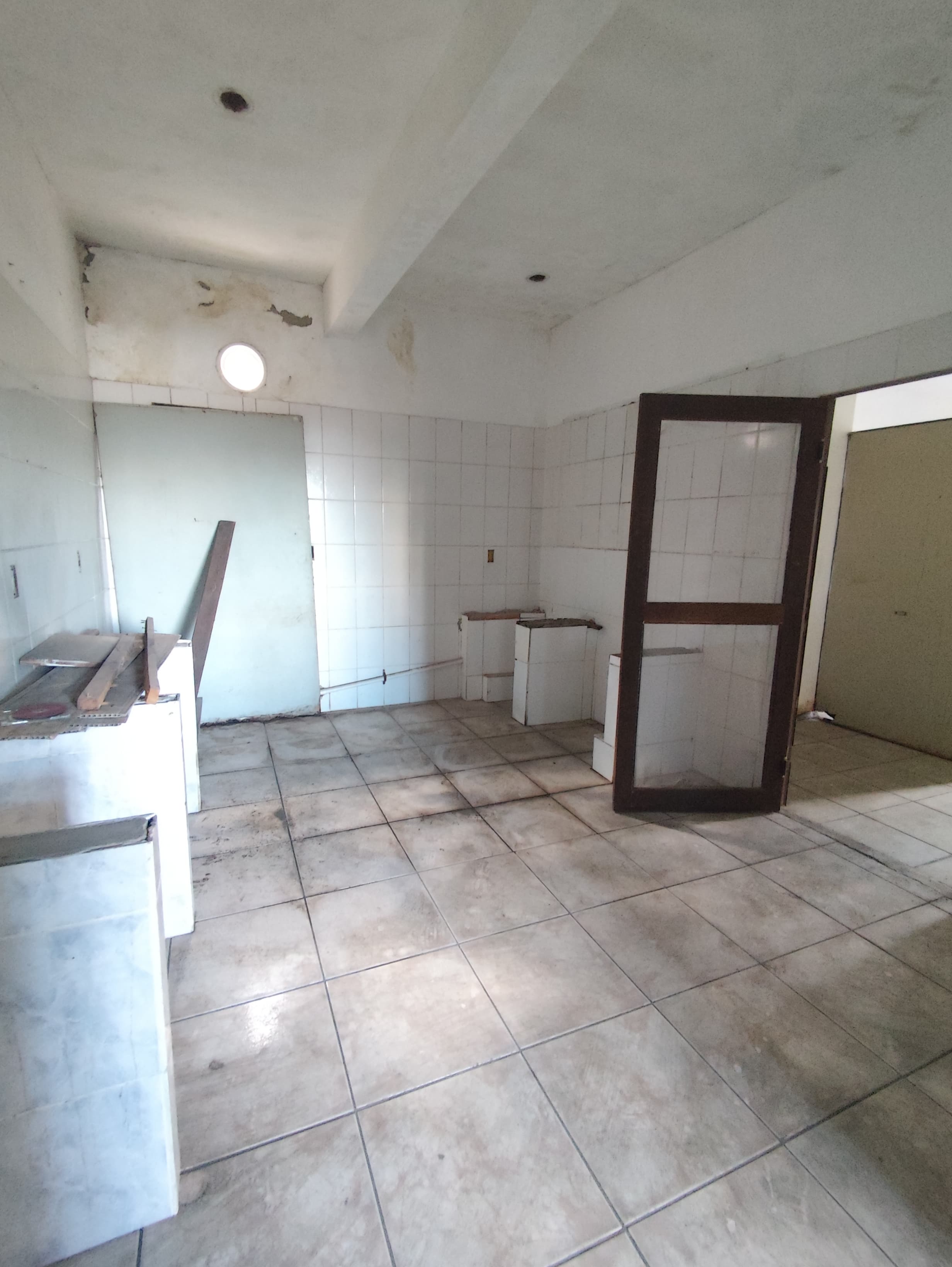 SALA COMERCIAL DE ESQUINA Á VENDA - BOA VISTA