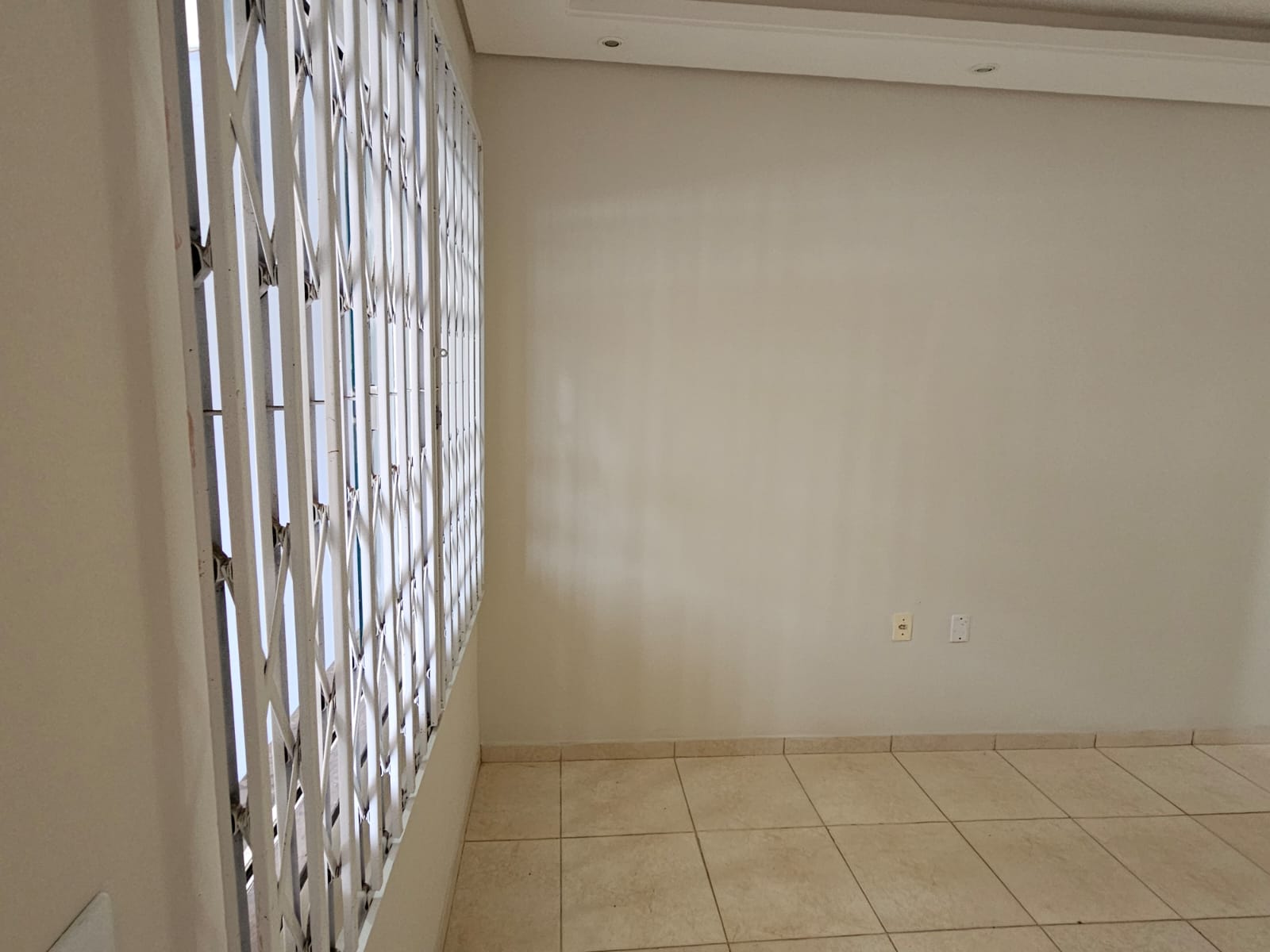 GEMINADO PARA LOCAÇÃO - NO BAIRRO NOVA BRASÍLIA