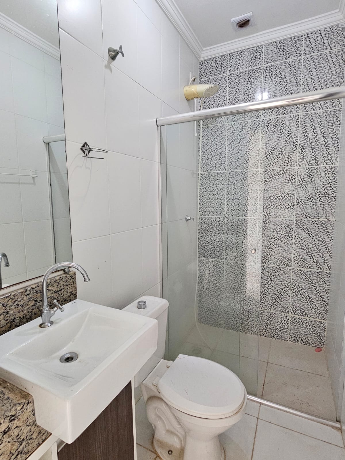 GEMINADO PARA LOCAÇÃO - NO BAIRRO NOVA BRASÍLIA