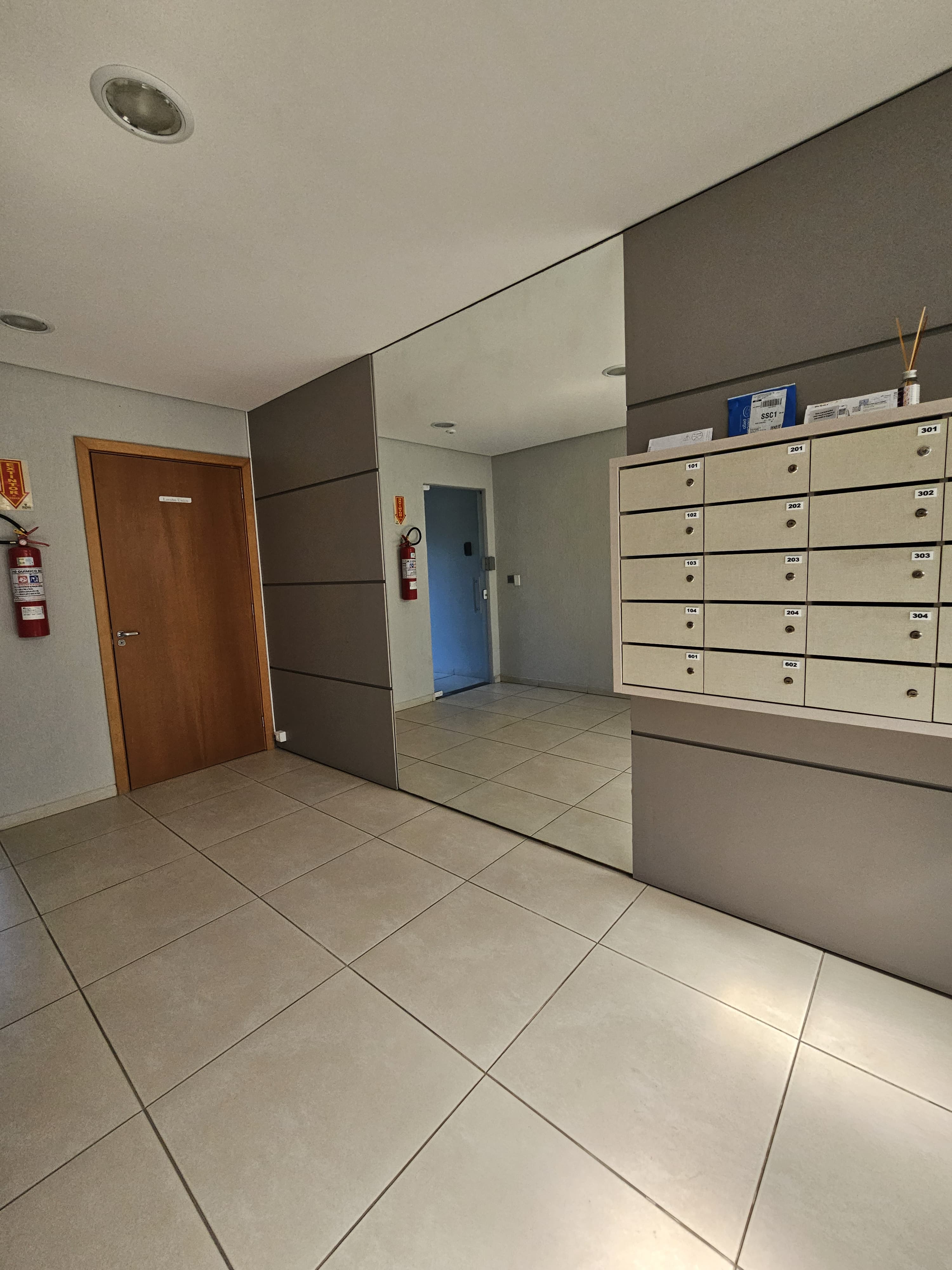 Apartamento Mobiliado A venda  no Bairro Costa e Silva!