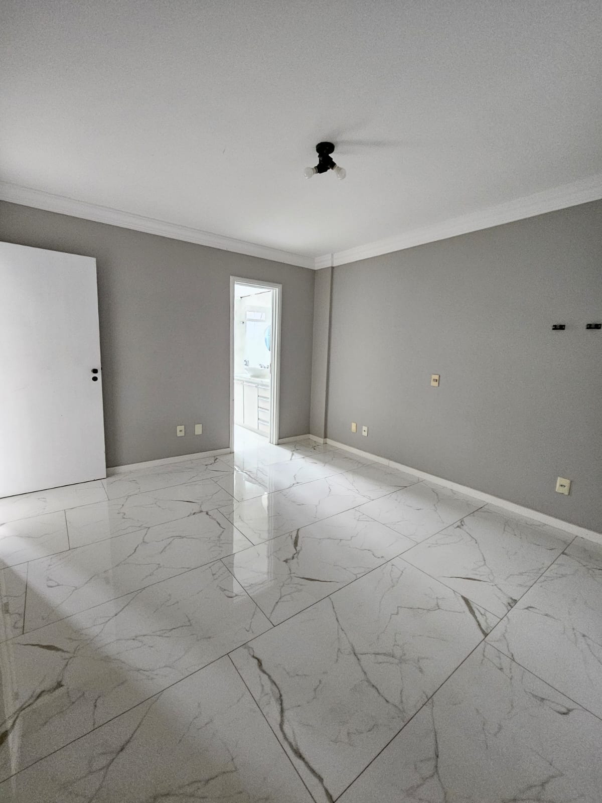 APARTAMENTO PARA LOCAÇÃO - ATIRADORES