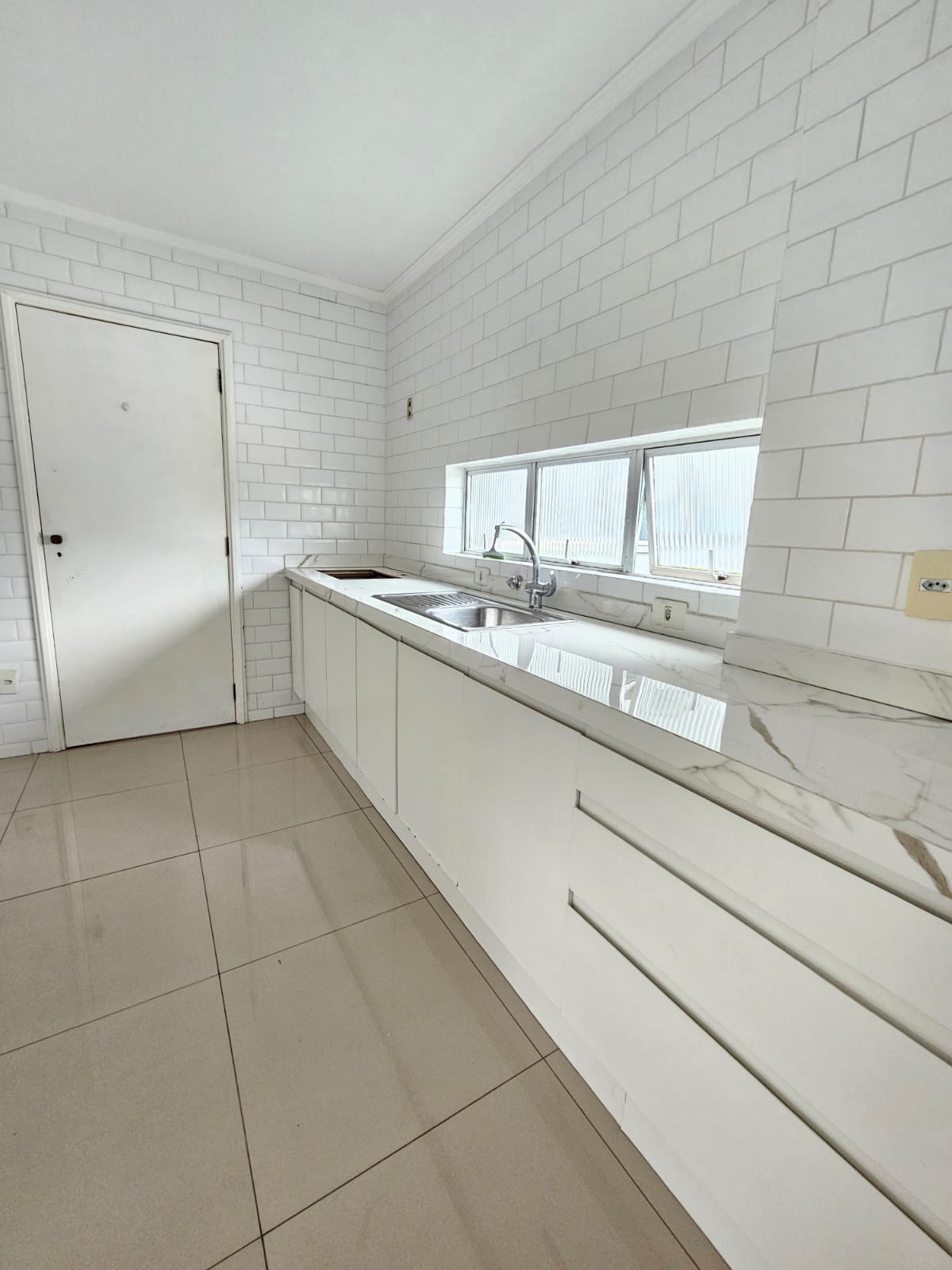 APARTAMENTO PARA LOCAÇÃO - ATIRADORES