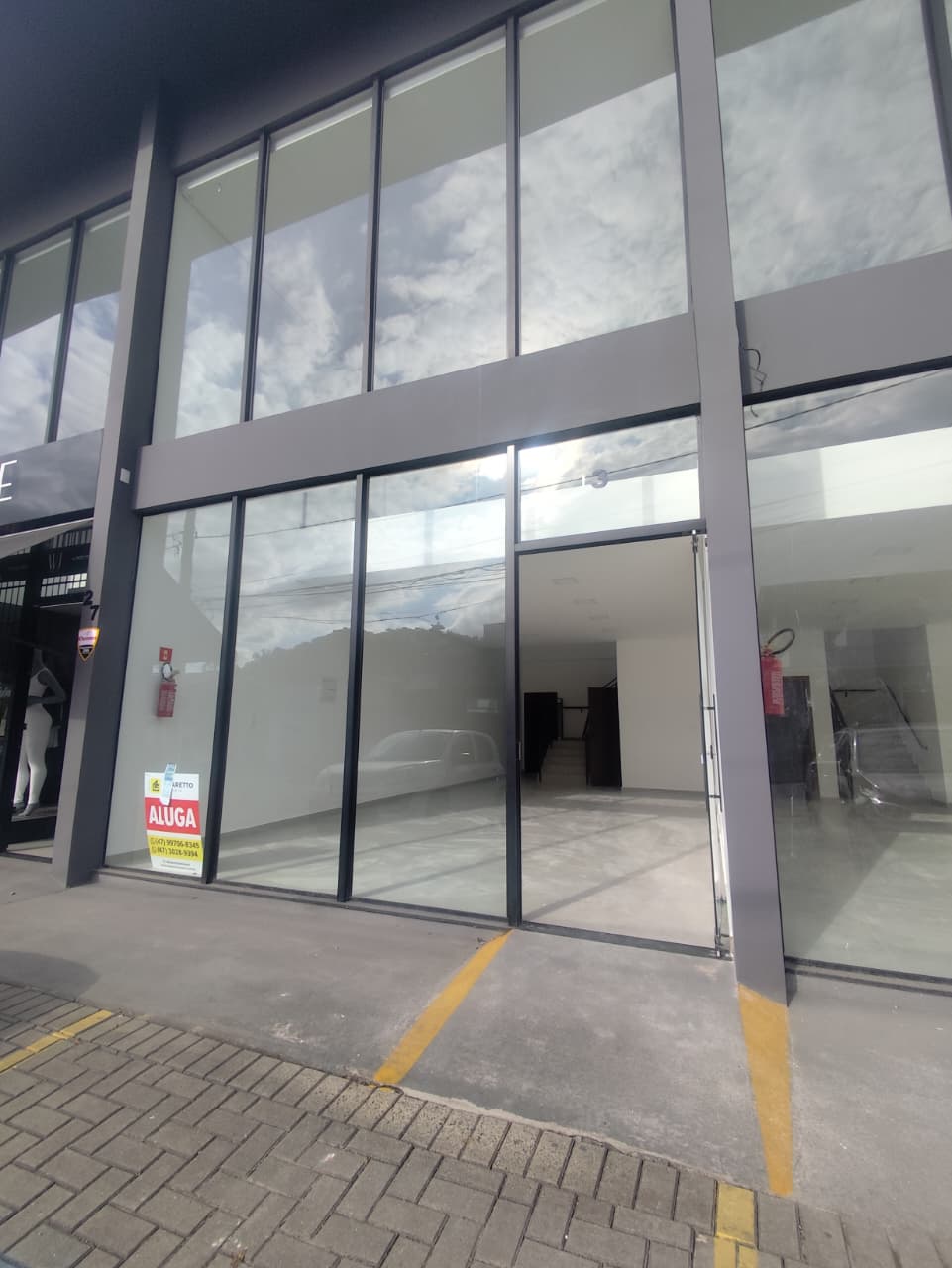 Sala Comercial para Locação – Costa e Silva