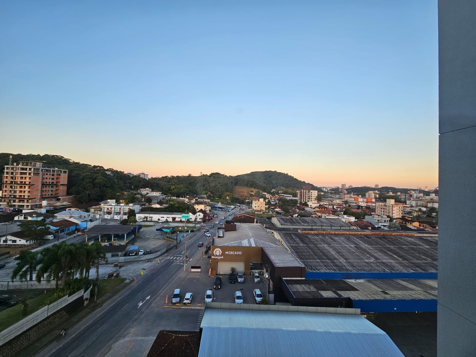 APARTAMENTO MOBILIADO NO BAIRRO GLÓRIA
