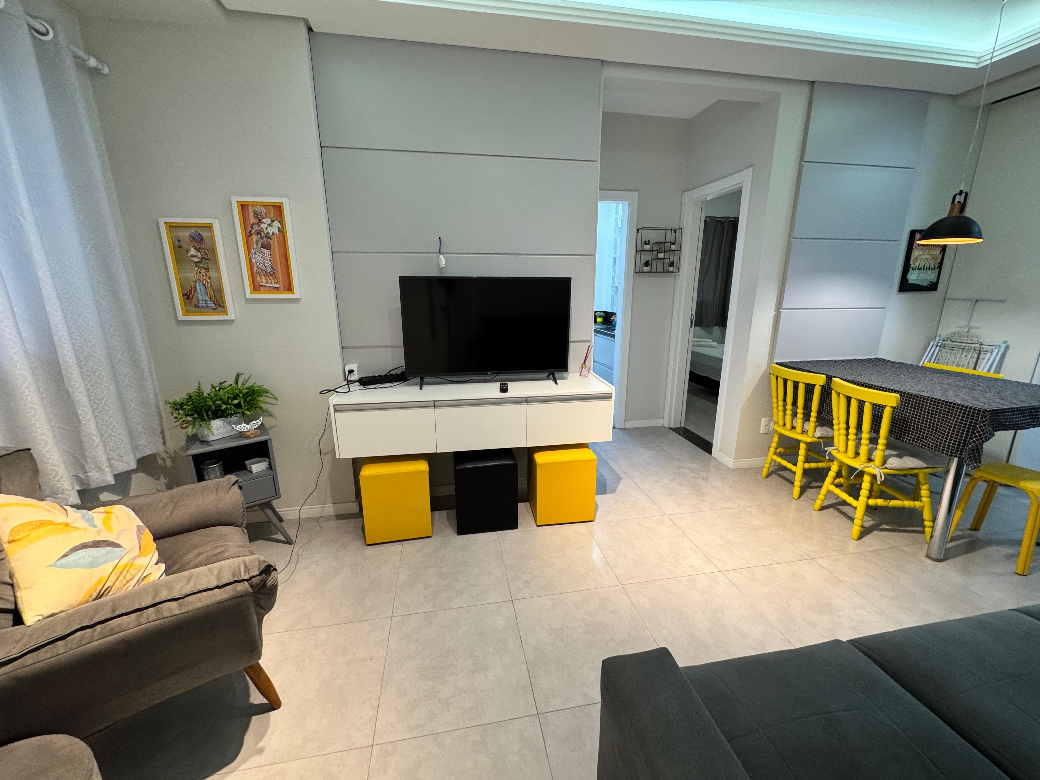 APARTAMENTO MOBILIADO NO COSTA E SILVA