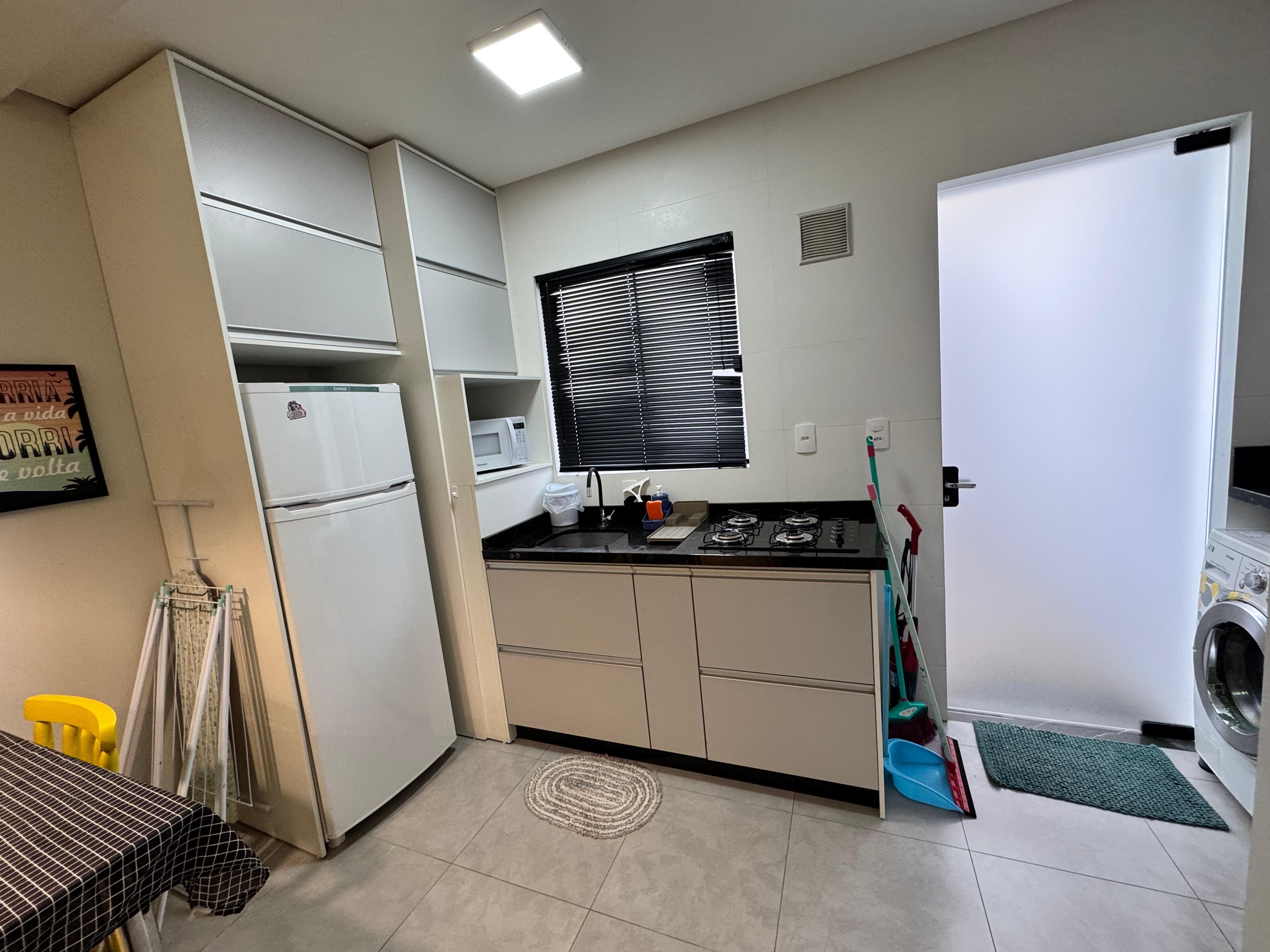 APARTAMENTO MOBILIADO NO COSTA E SILVA