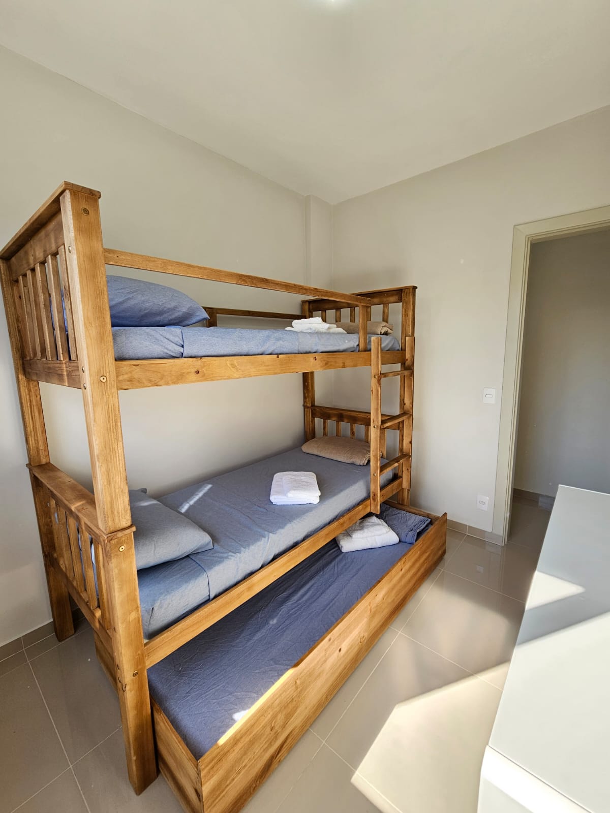 APARTAMENTO MOBILIADO A VENDA - COSTA E SILVA