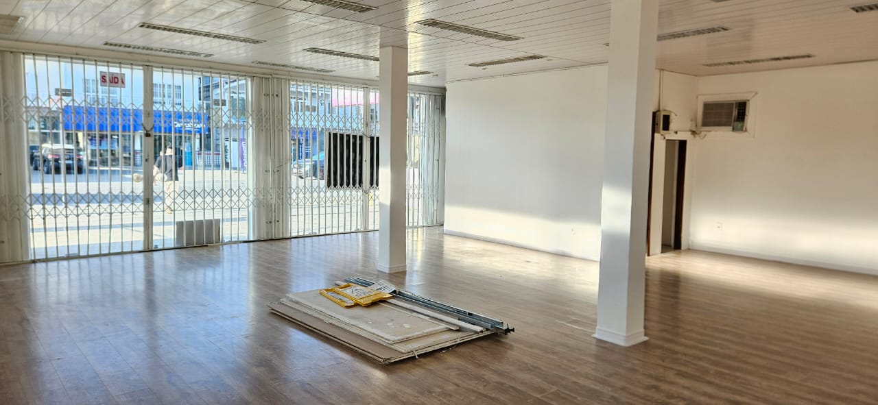 SALA COMERCIAL - BAIRRO IRIRIÚ