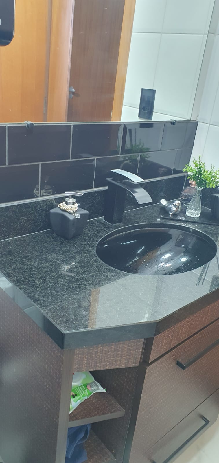 Excelente apartamento em ótima localização no bairro do Limão
