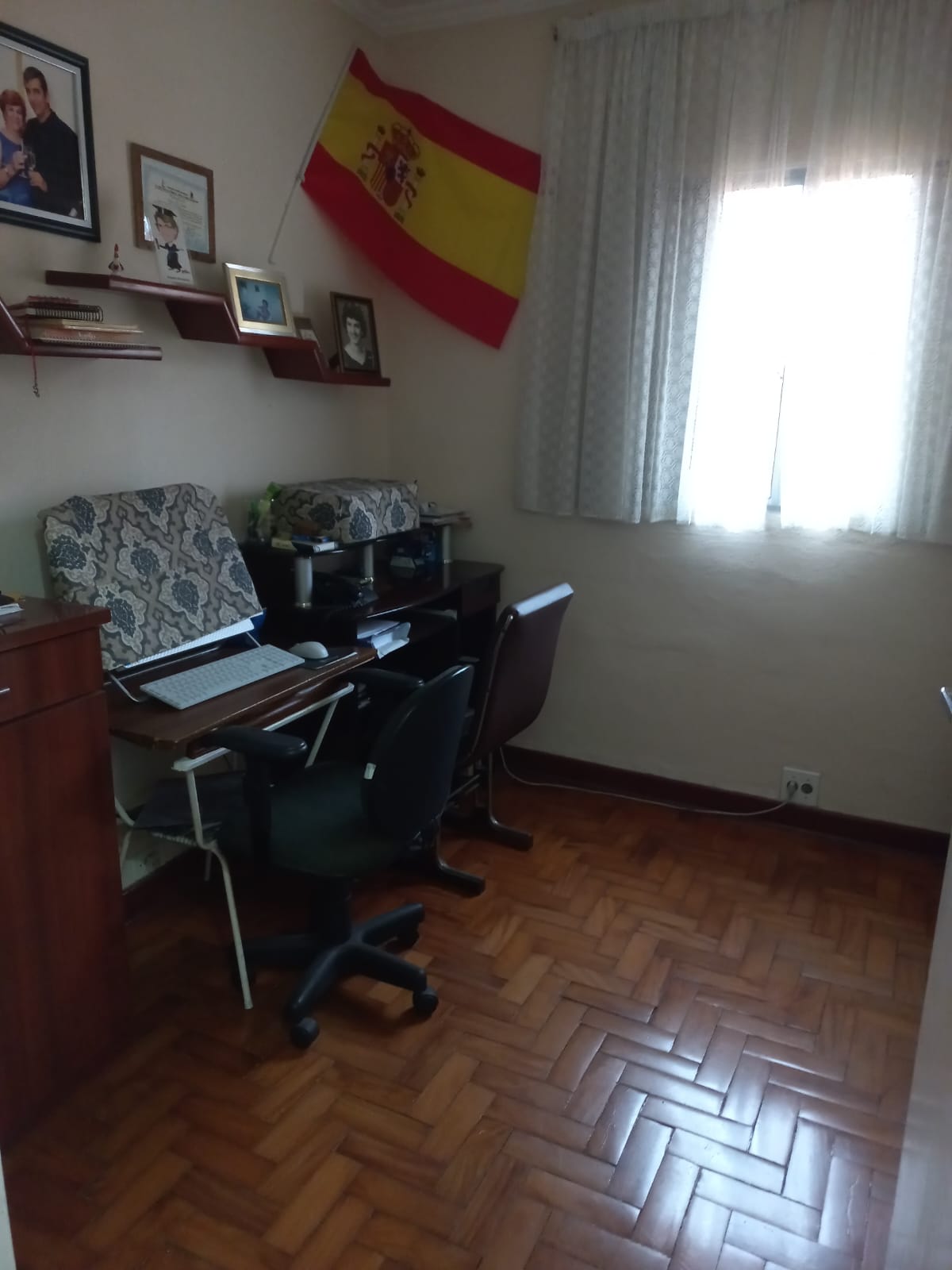 excelente sobrado com + uma casa em otima localização