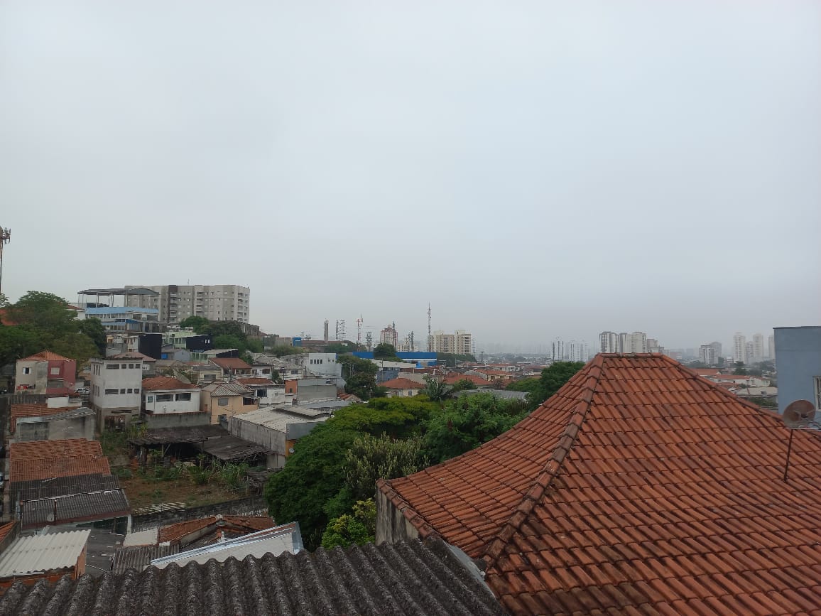 excelente sobrado com + uma casa em otima localização