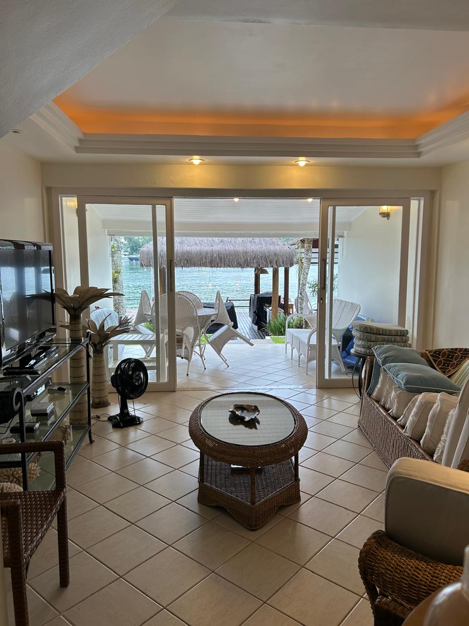 Casa Frente ao Mar - Venda