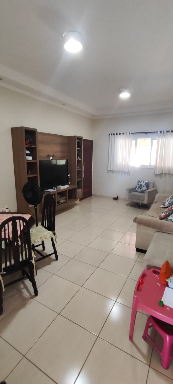 CASA JARDIM PRESTE DE BARROS - VENDA