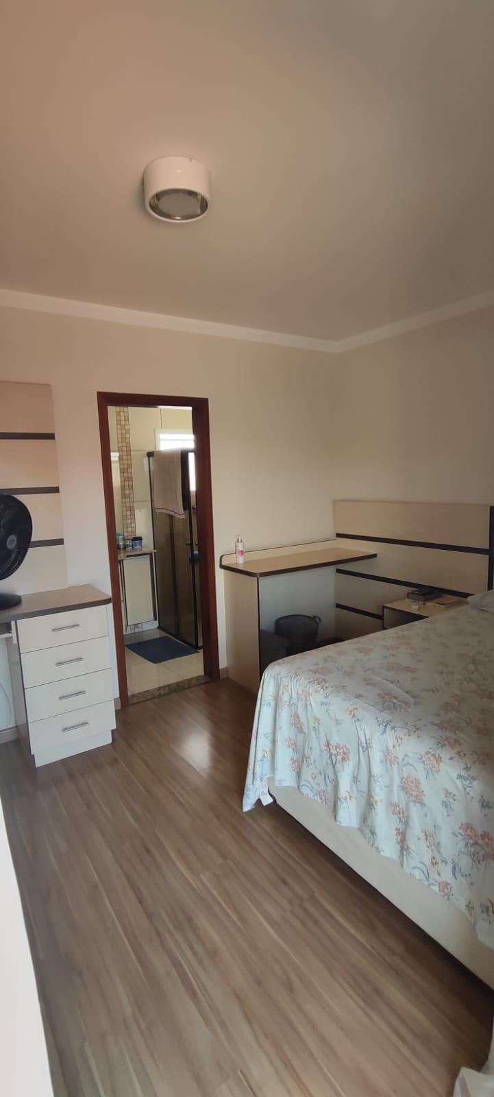 CASA JARDIM PRESTE DE BARROS - VENDA
