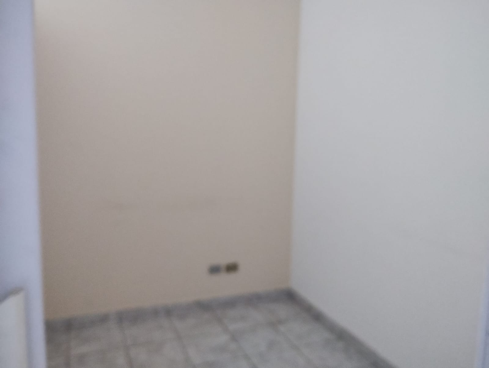 SALA COMERCIAL NA AMERICO FIGUEIREDO - LOCAÇÃO