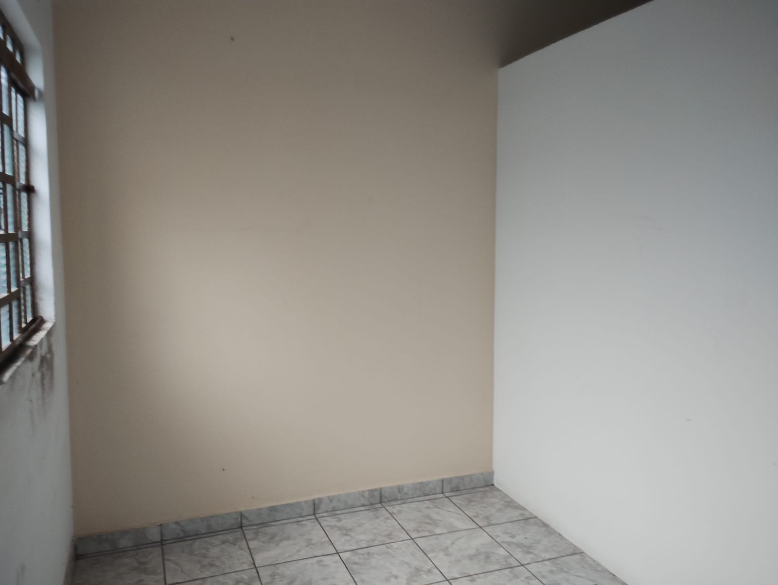 SALA COMERCIAL NA AMERICO FIGUEIREDO - LOCAÇÃO