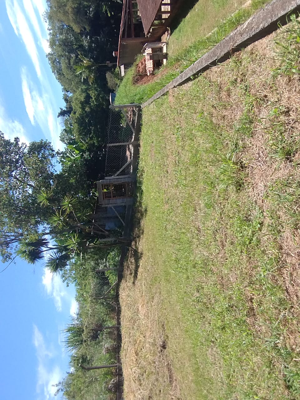 CHACARÁ EM PIEDADE - VENDA