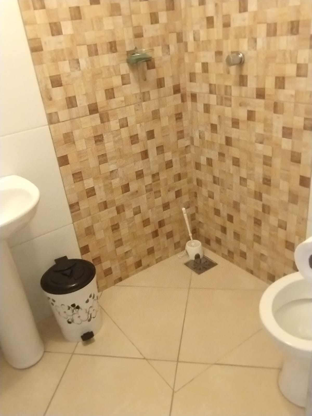 CASA NO CENTRAL PARQUE - VENDA
