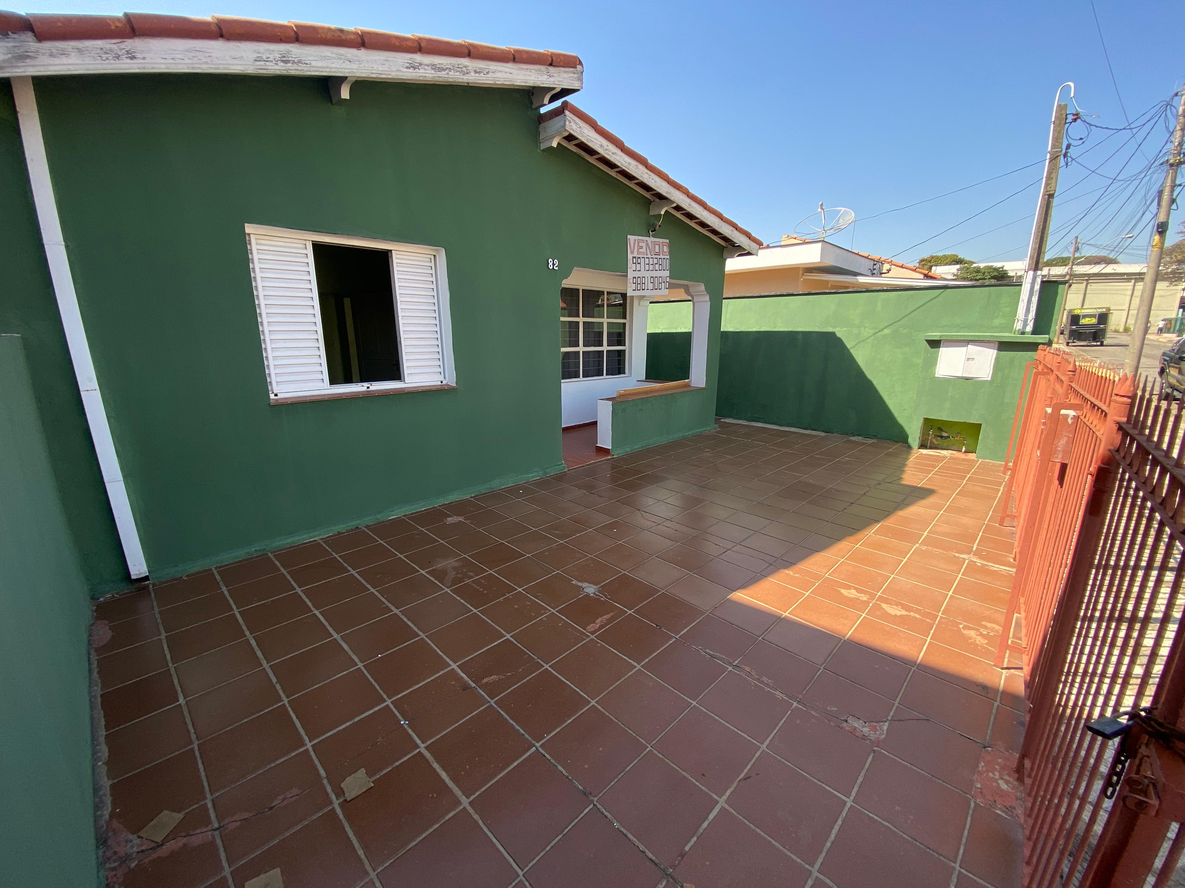 CASA NO LARGO DO DIVINO - VENDA