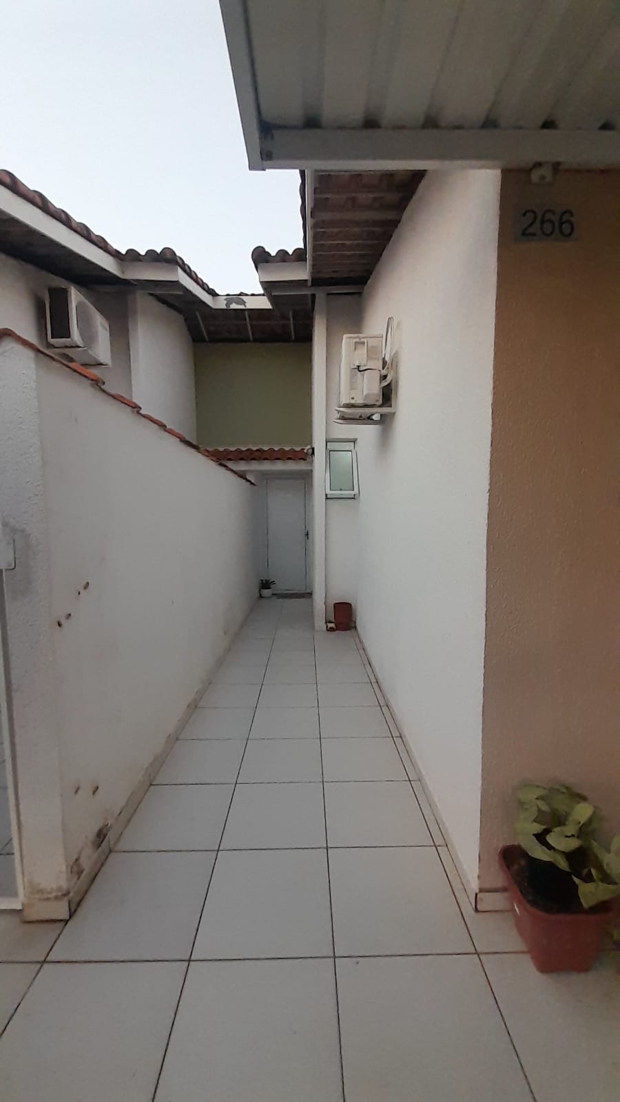 CASA NO CONDOMINO TERRA NOVA - VENDA 