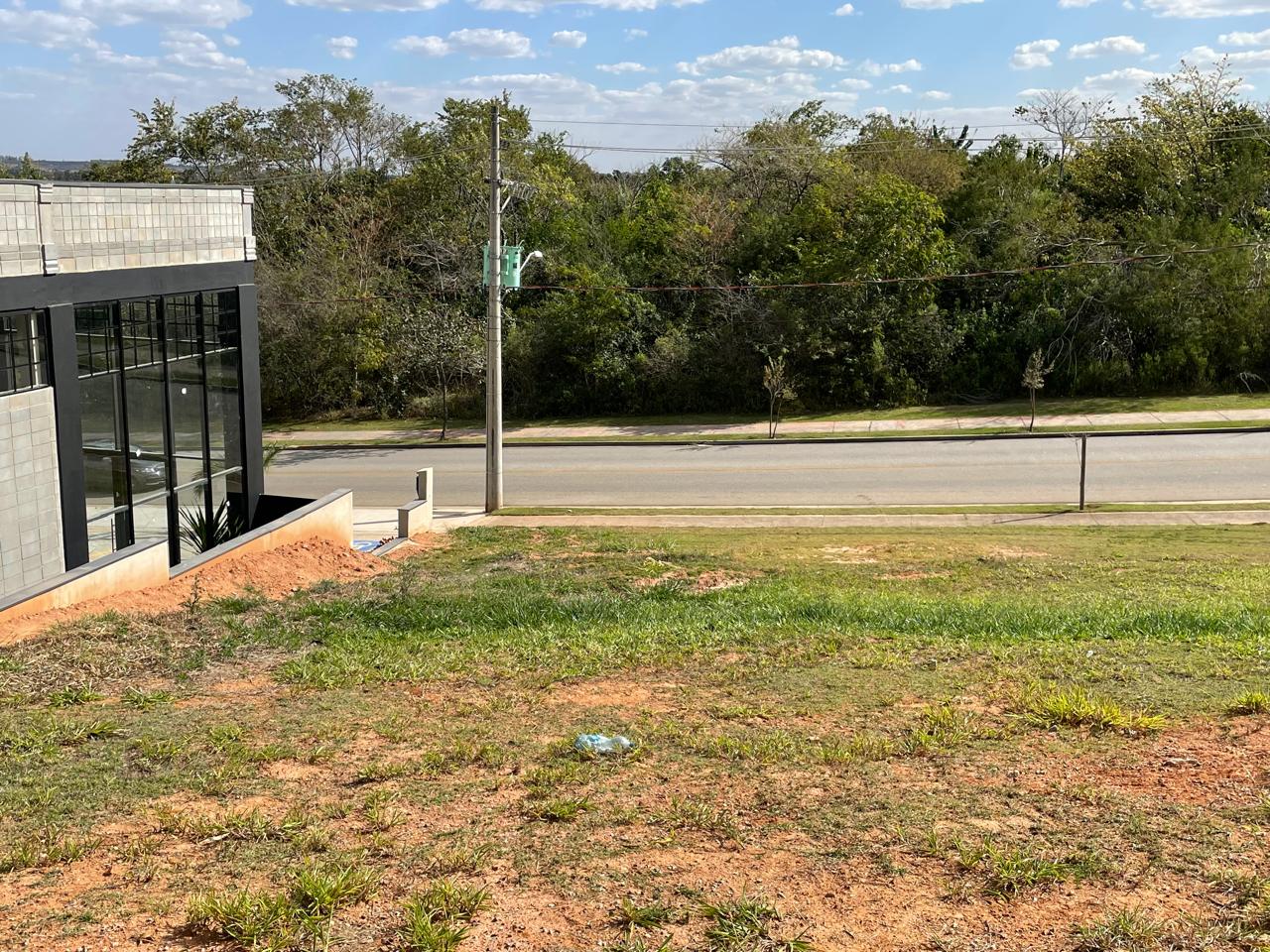 TERRENO COMERCIAL NO CONDOMINIO ALPHAVILLE - VENDA