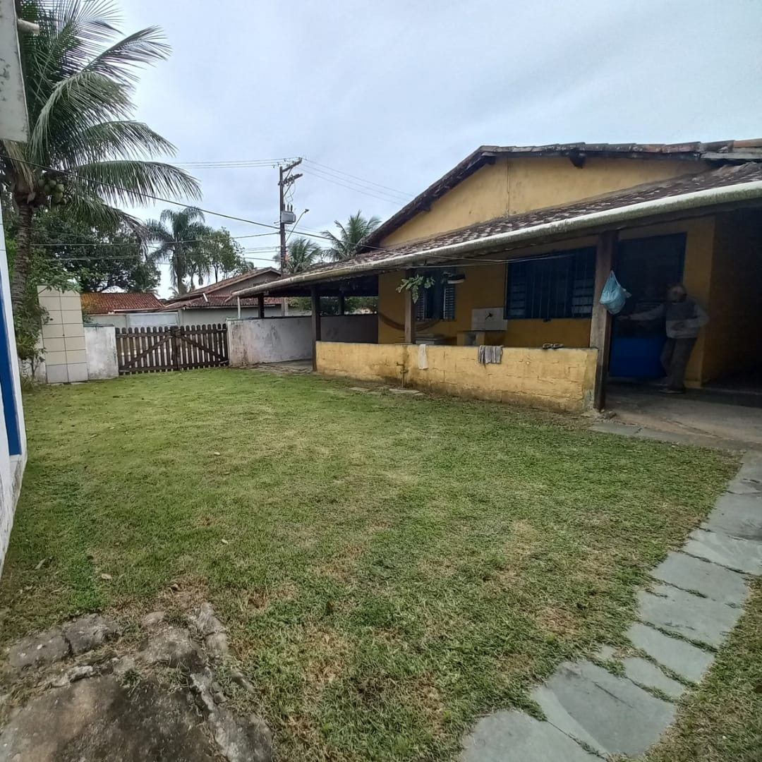 CASA NO BALNEARIO MONTE CARLO EM ILHA COMPRIDA - VENDA