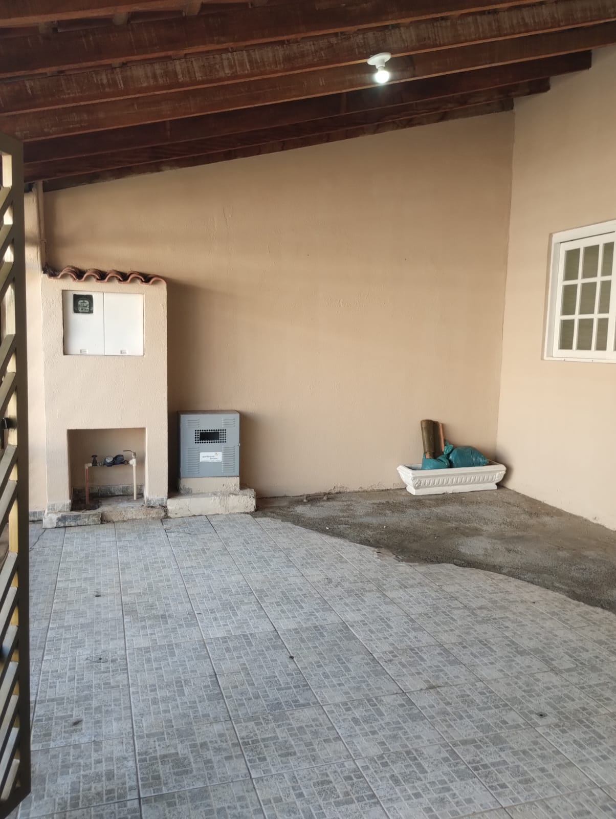 CASA NO SANTA BARBARA - LOCAÇÃO 