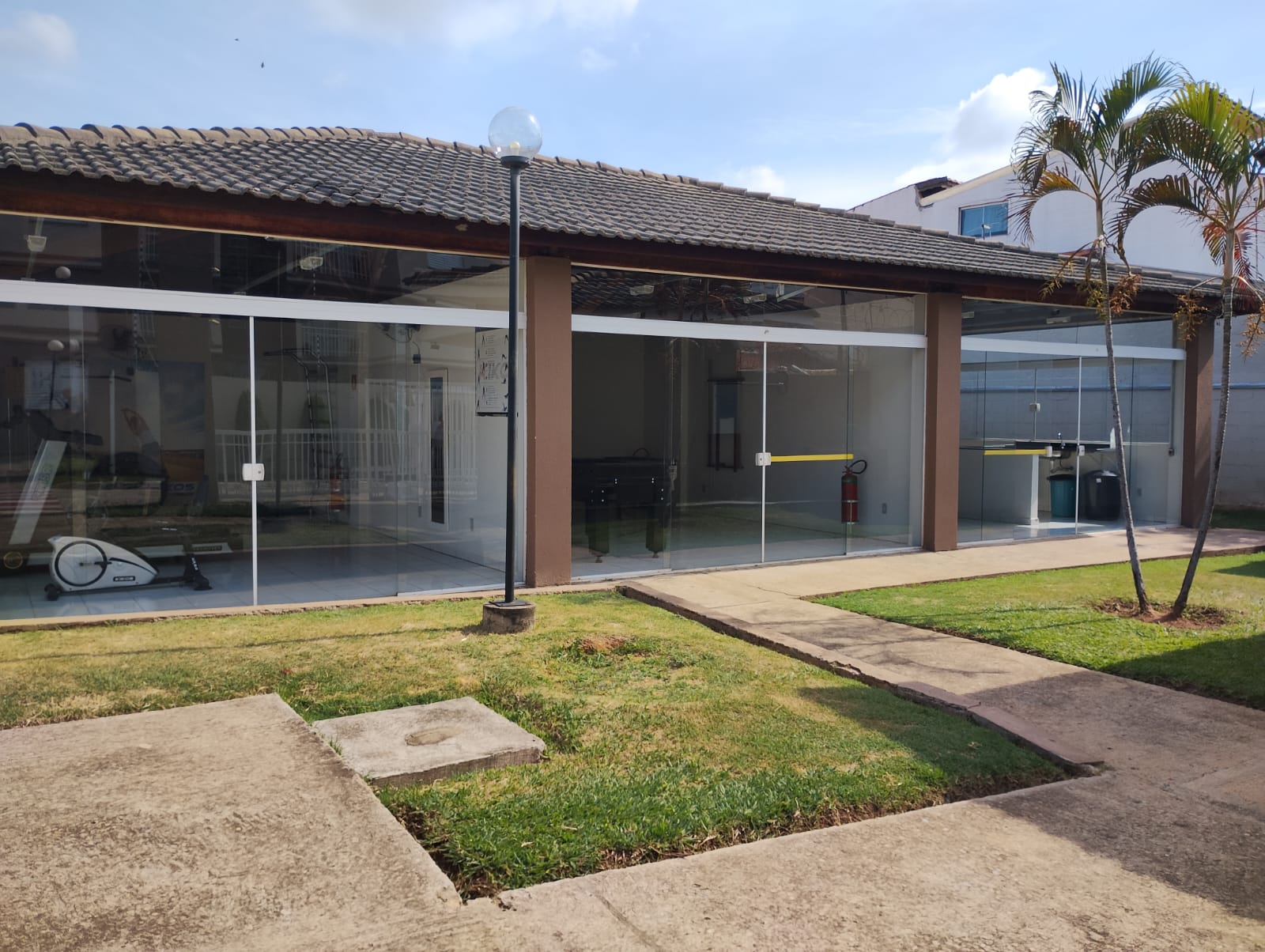 APARTAMENTO EM CONDOMINIO NO JARDIM SÃO CONRADO - LOCAÇÃO