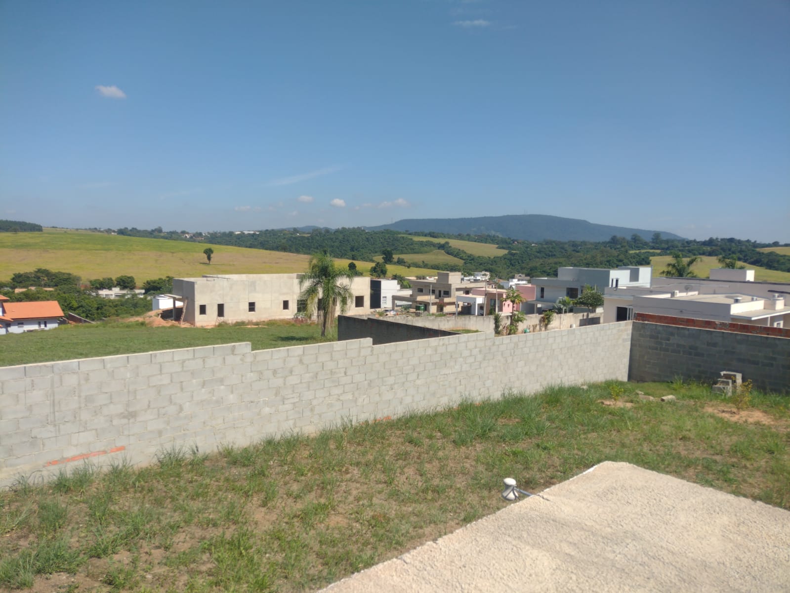 CASA NO CONDOMINIO VILLAGIO IPANEMA 2 EM ARAÇOIABA DA SERRA - VENDA 